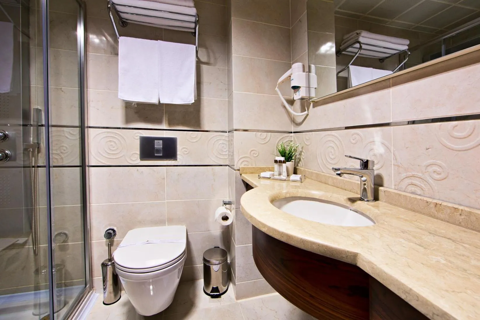 Bathroom in Eurostar Old City Hotel & Spa