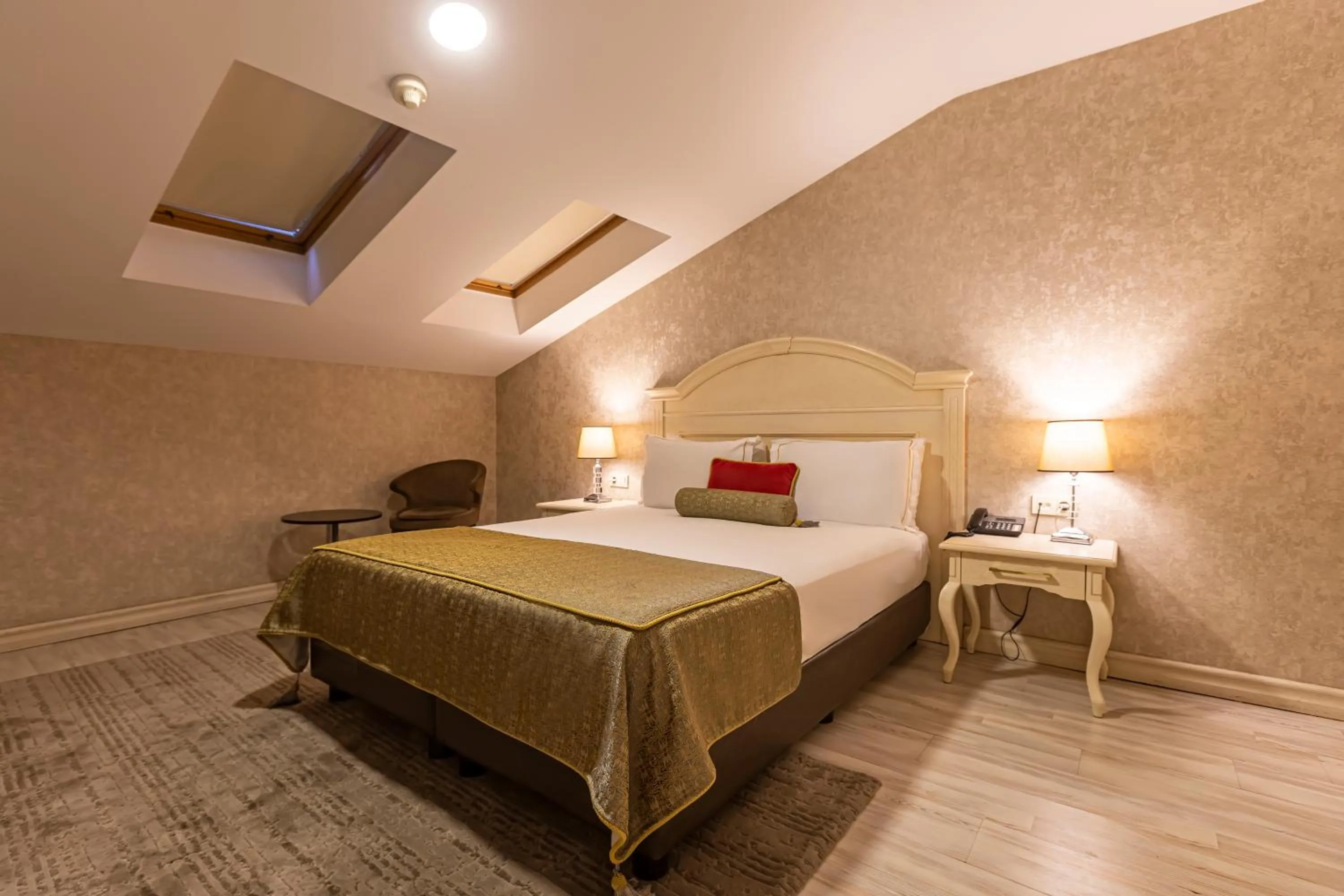 Bed in Eurostar Old City Hotel & Spa