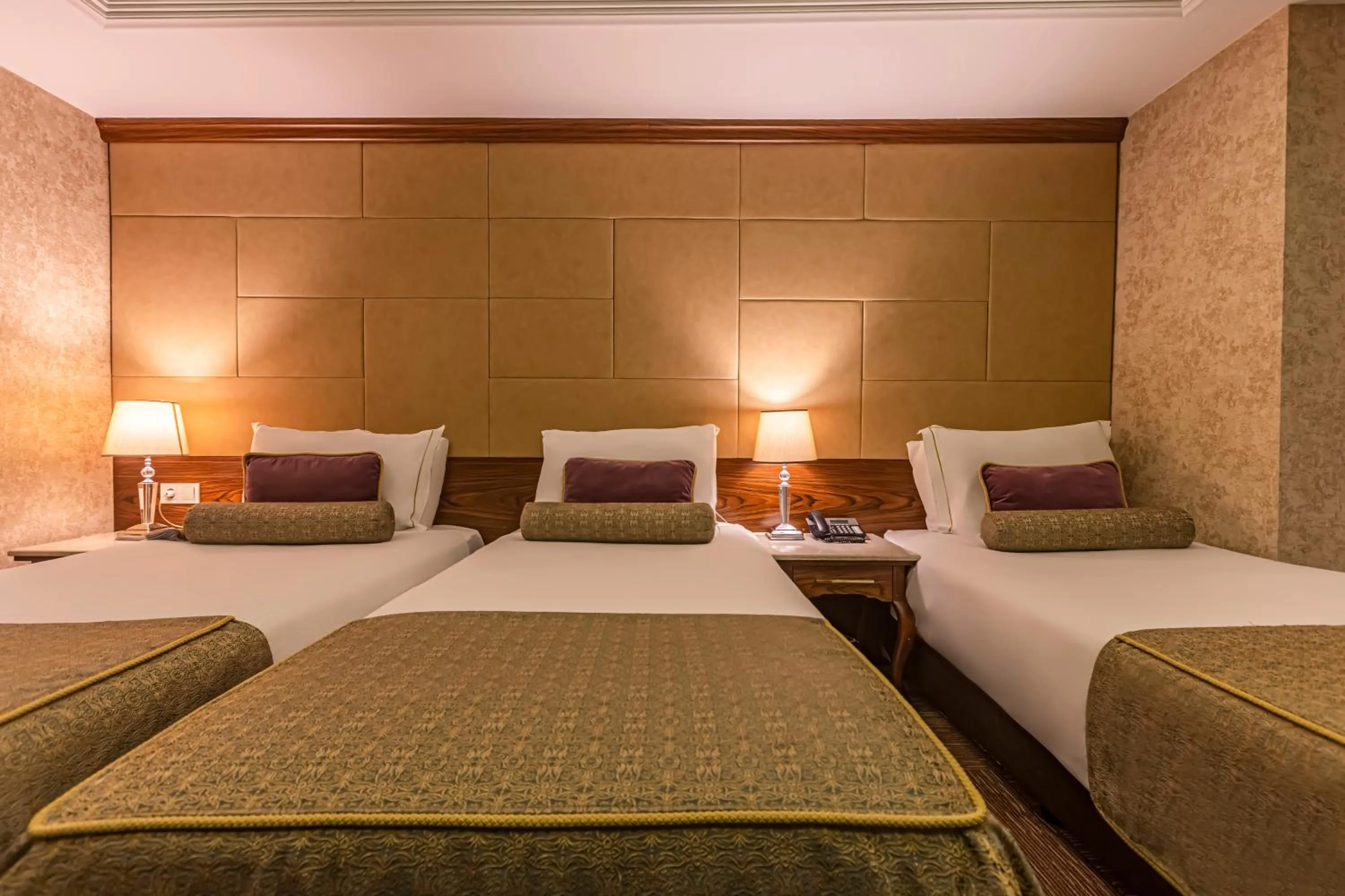 Bed in Eurostar Old City Hotel & Spa