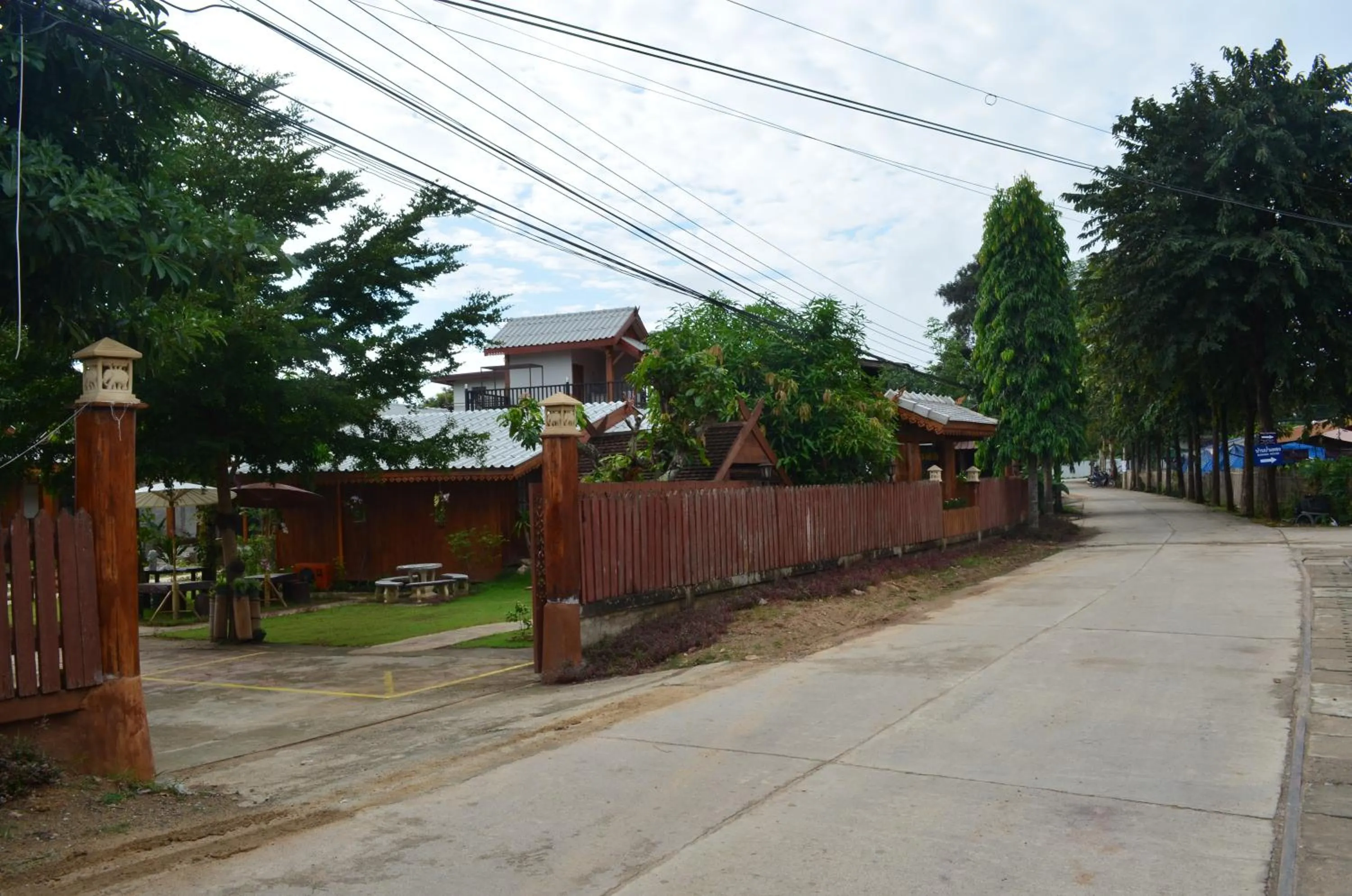 Facade/entrance in Baan Aew Pai