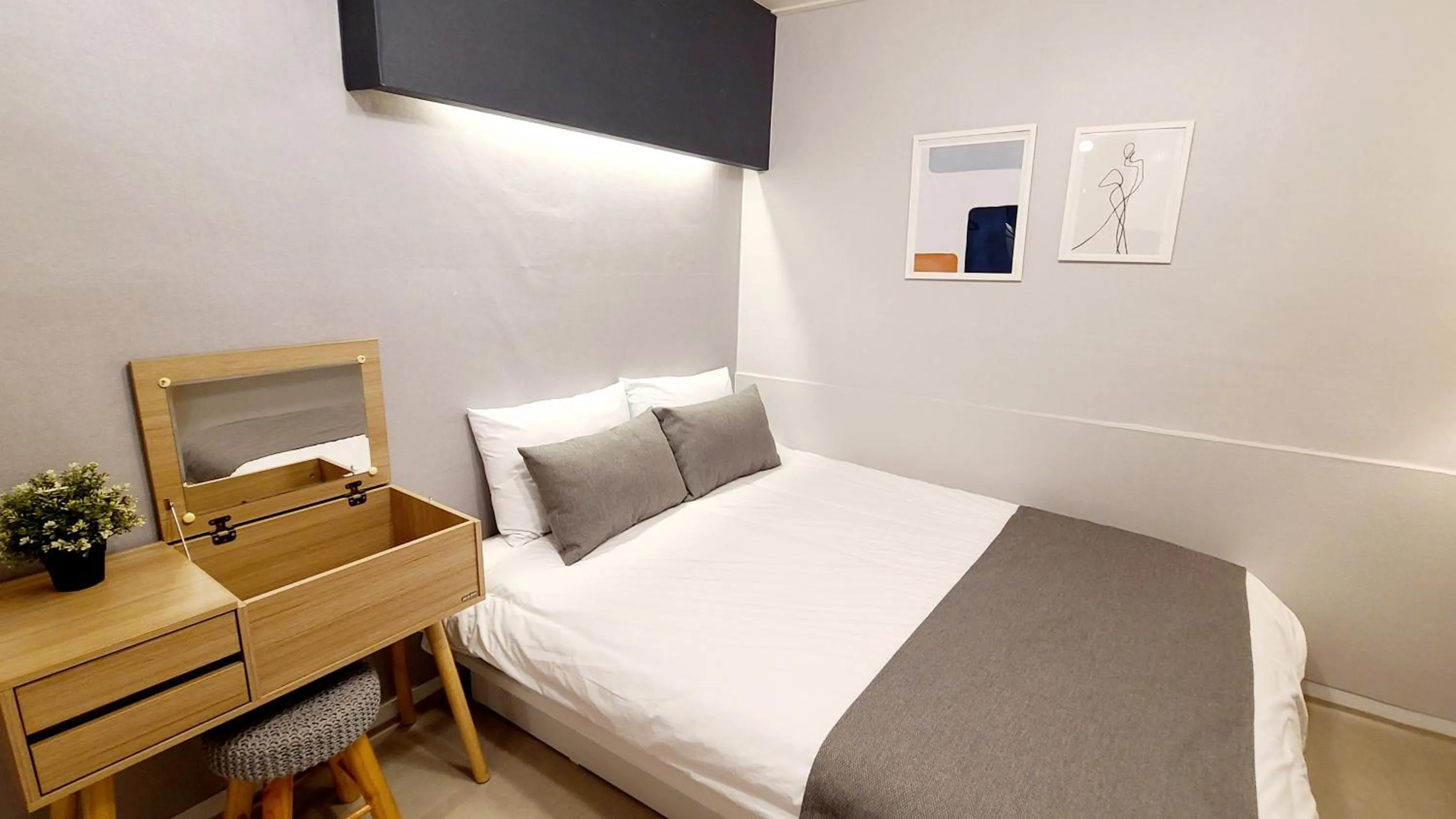 Bed in DW Design Residence