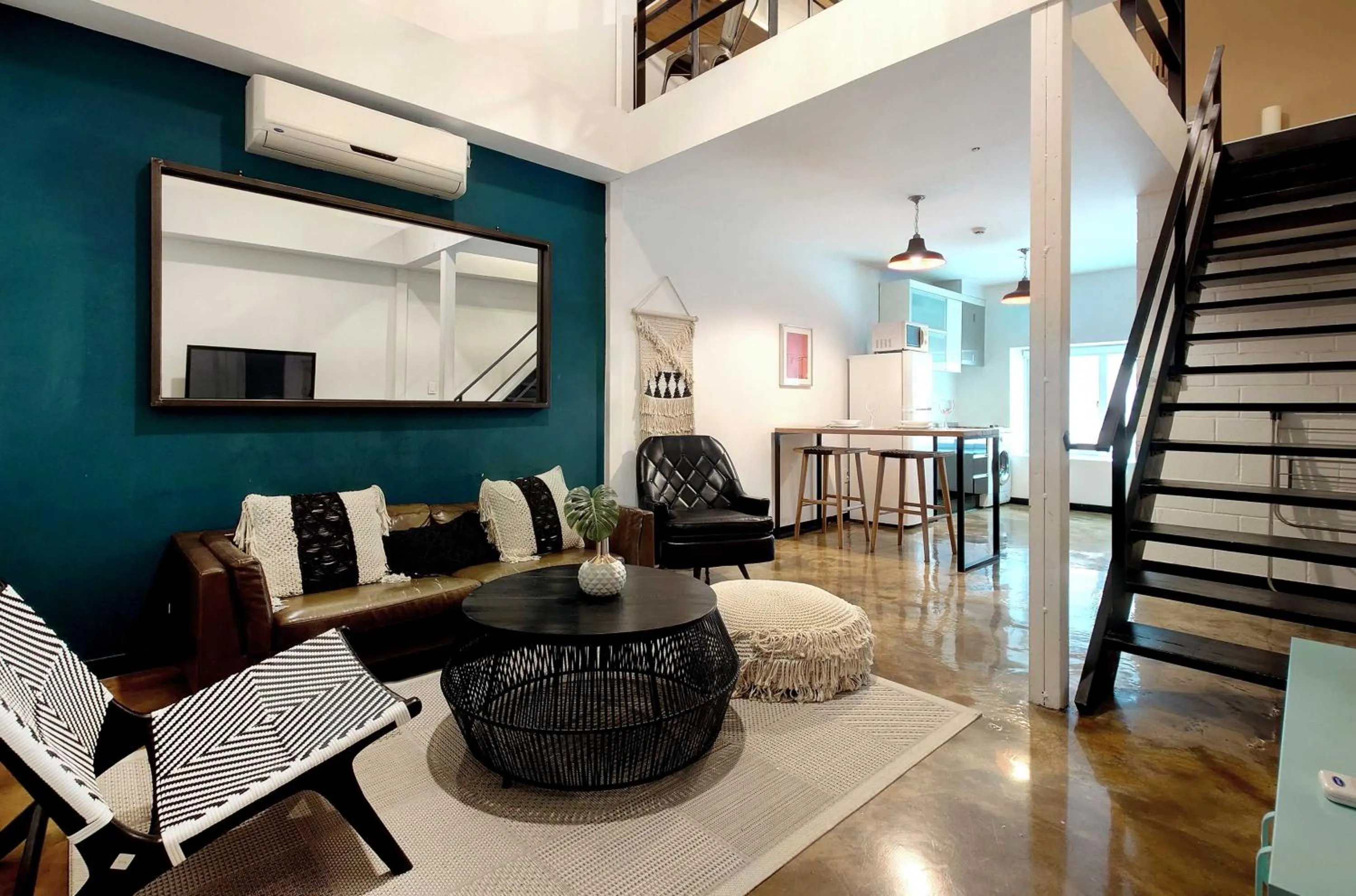 Living room in Seoul Loft Apartments - SLA 7 Night Minimum