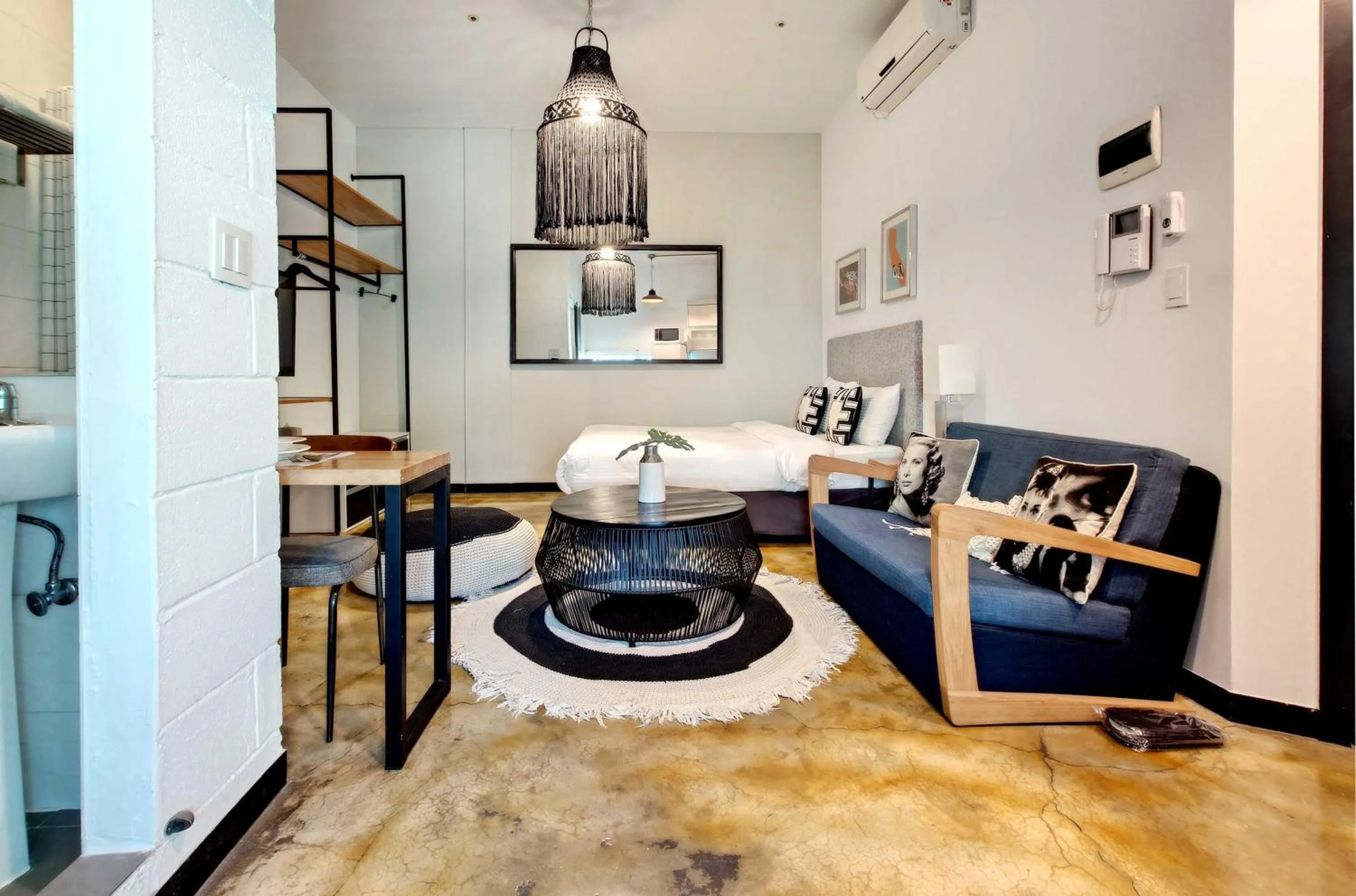 Bedroom in Seoul Loft Apartments - SLA 7 Night Minimum