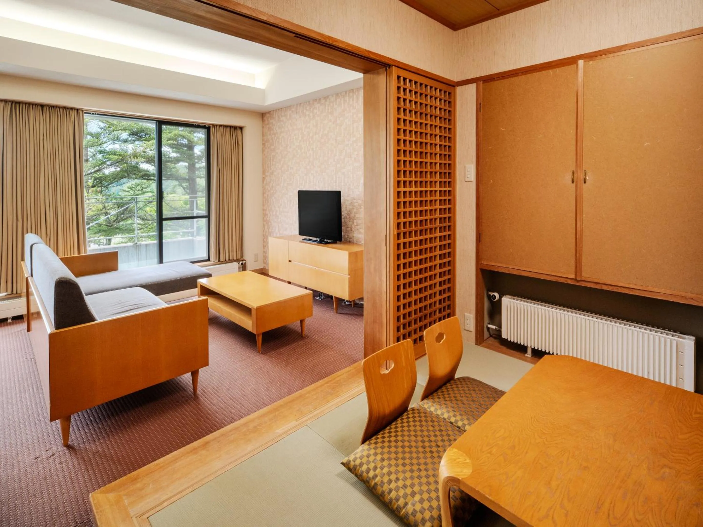 Photo of the whole room, Bed in Izumigo AMBIENT Tateshina Hotel