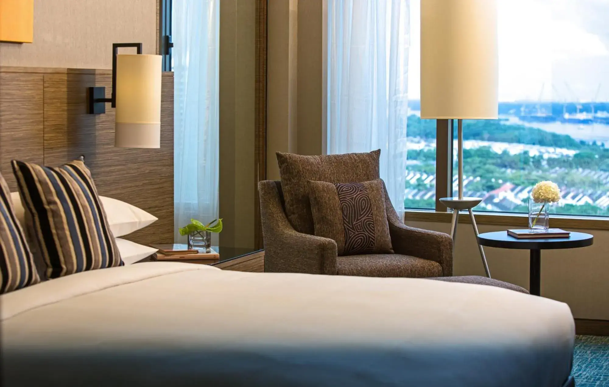 Bayview King Room, Guest room, 1 King, Bay view in Renaissance Johor Bahru Hotel Bayview King Room, Guest room, 1 King, Bay view in Renaissance Johor Bahru Hotel