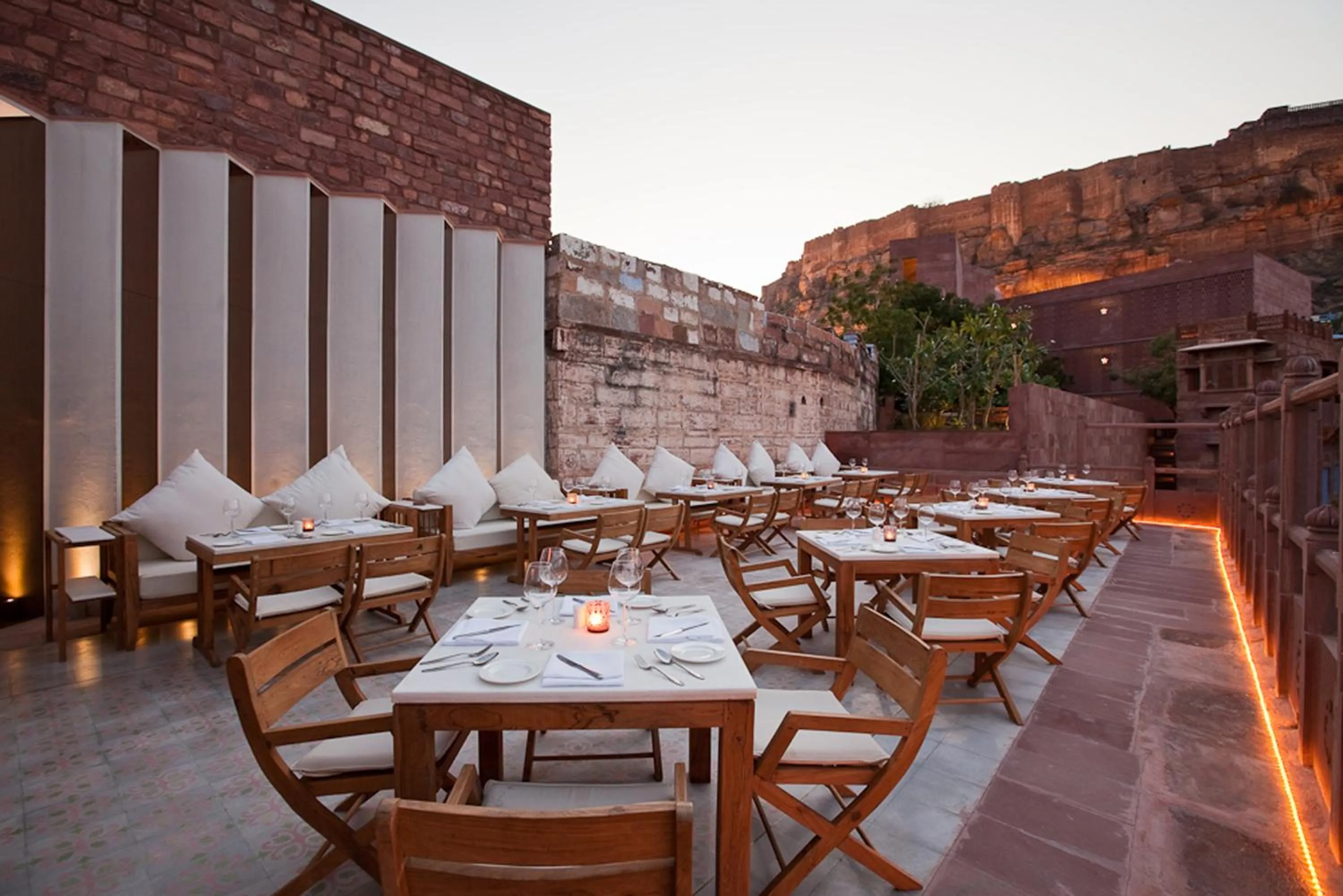 Restaurant/places to eat in RAAS Jodhpur