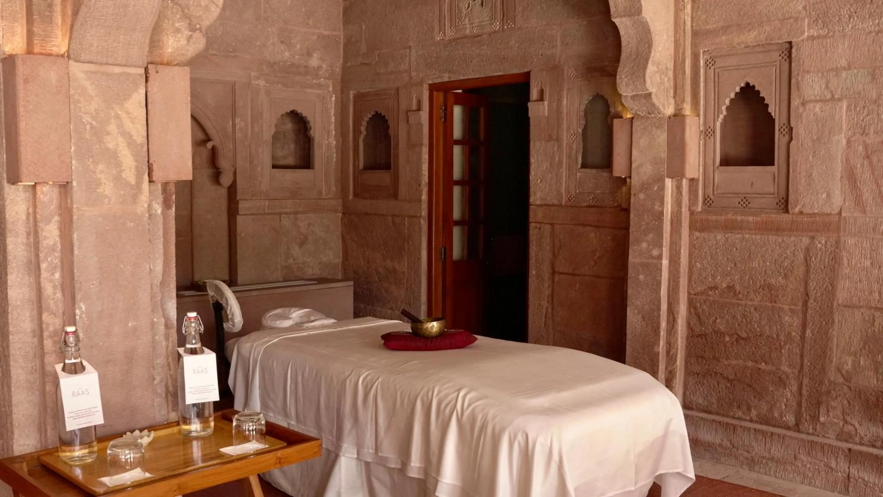 Spa and wellness centre/facilities, Bed in RAAS Jodhpur