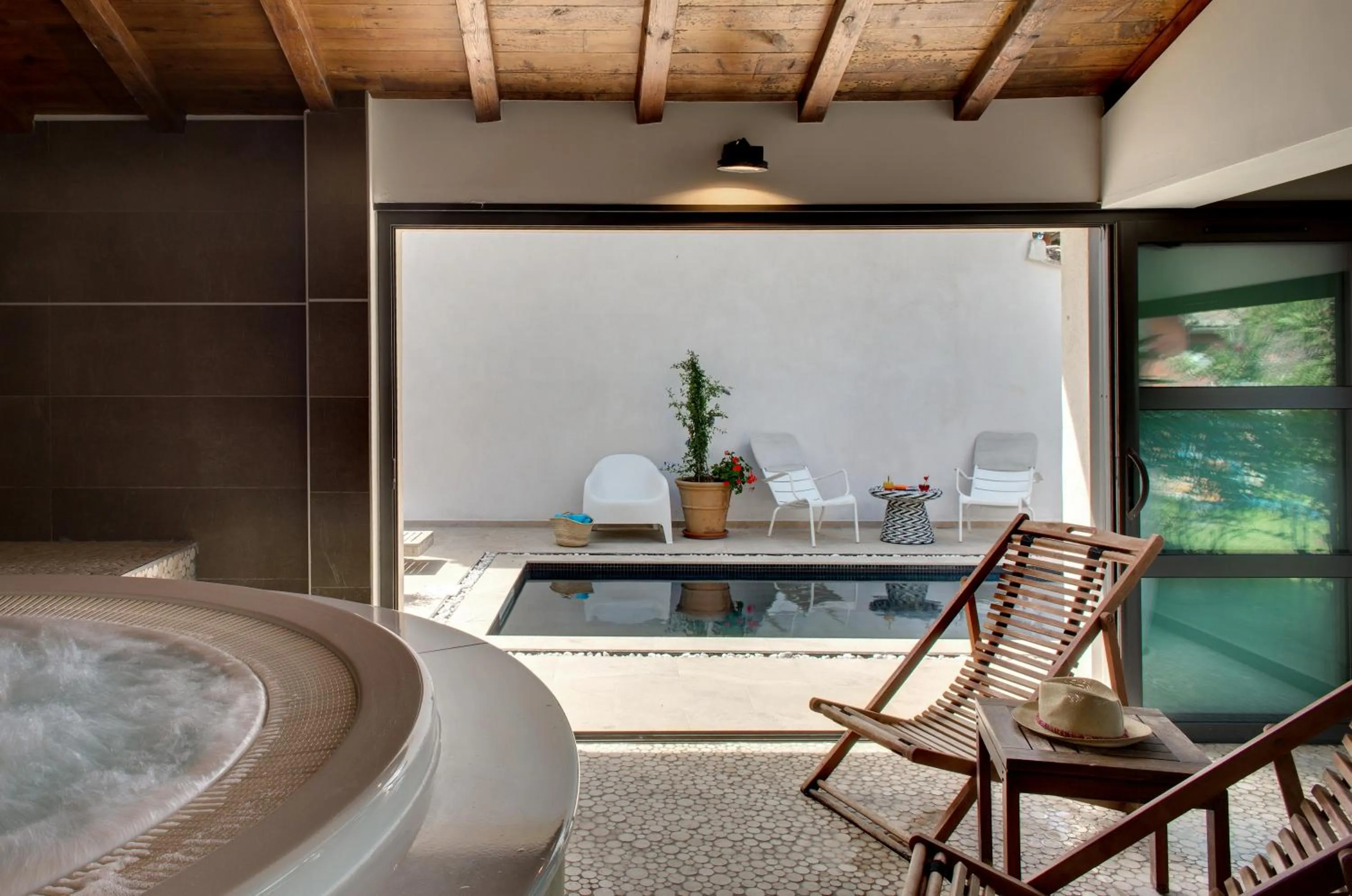 Swimming pool in Oustau Camarguen Hôtel & Spa