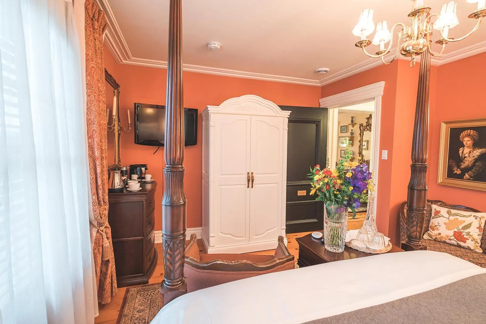 Photo of the whole room, TV/Entertainment Center in Domaine Dorchamps