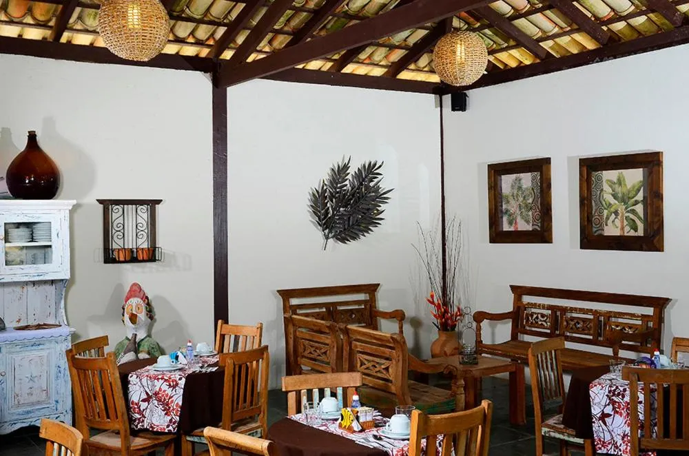 Restaurant/places to eat in Pousada Tupinamba