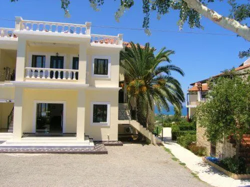 Facade/entrance in Antilia Apartments