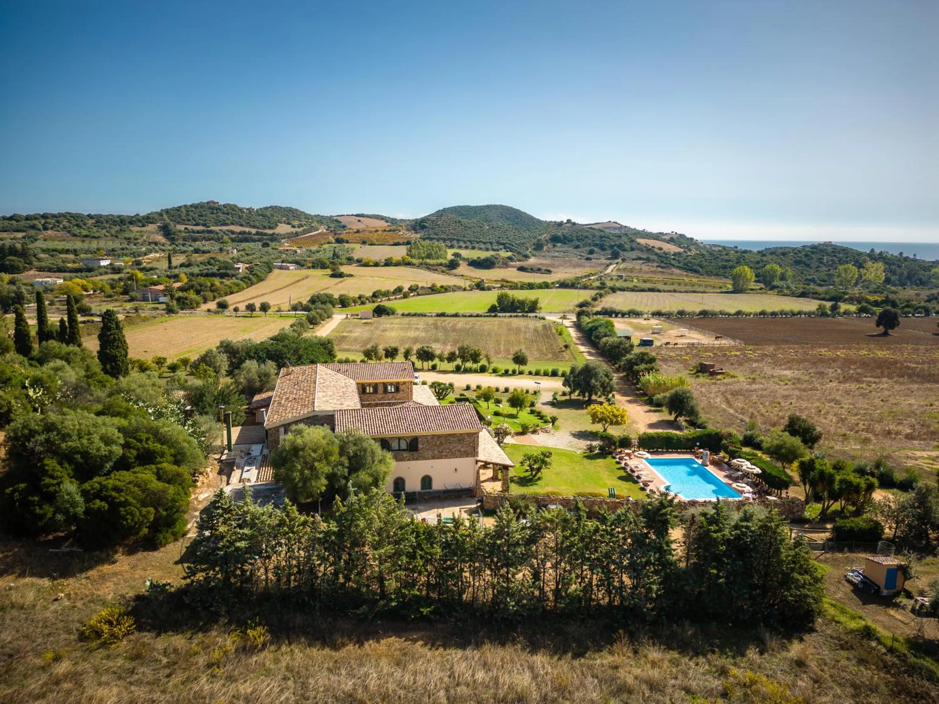 Restaurant/places to eat in Hotel Janas