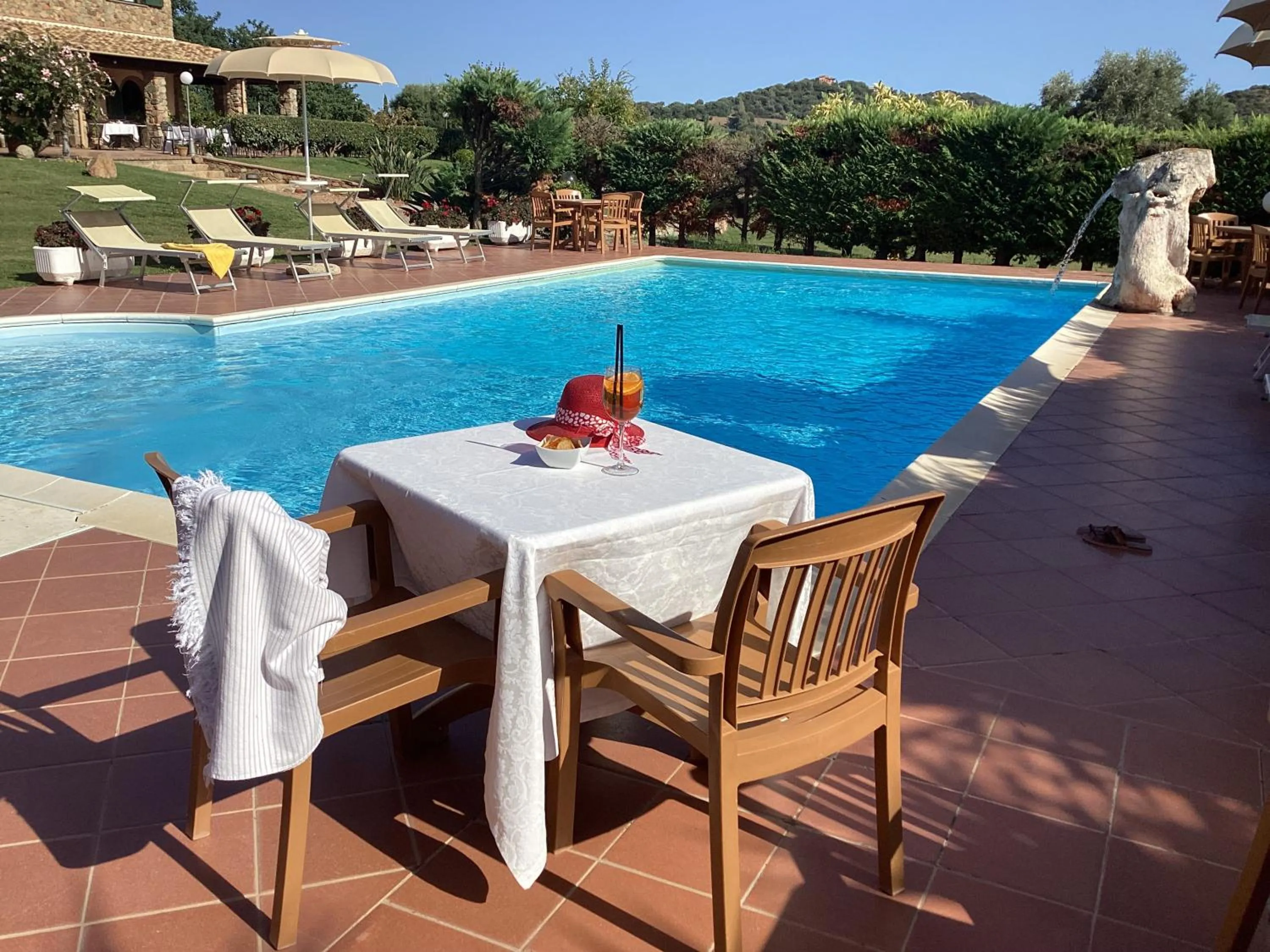 Swimming pool in Hotel Janas