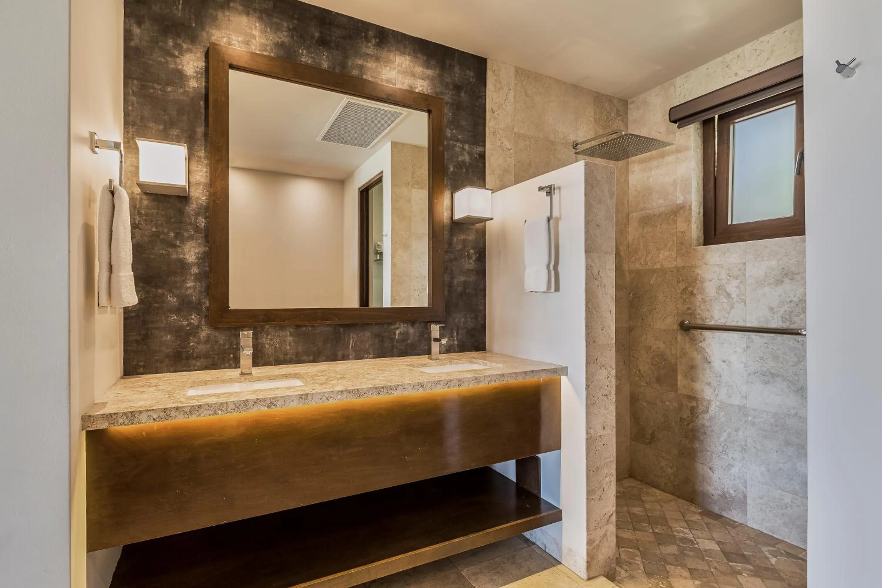 Shower in Live Aqua Private Residences Los Cabos