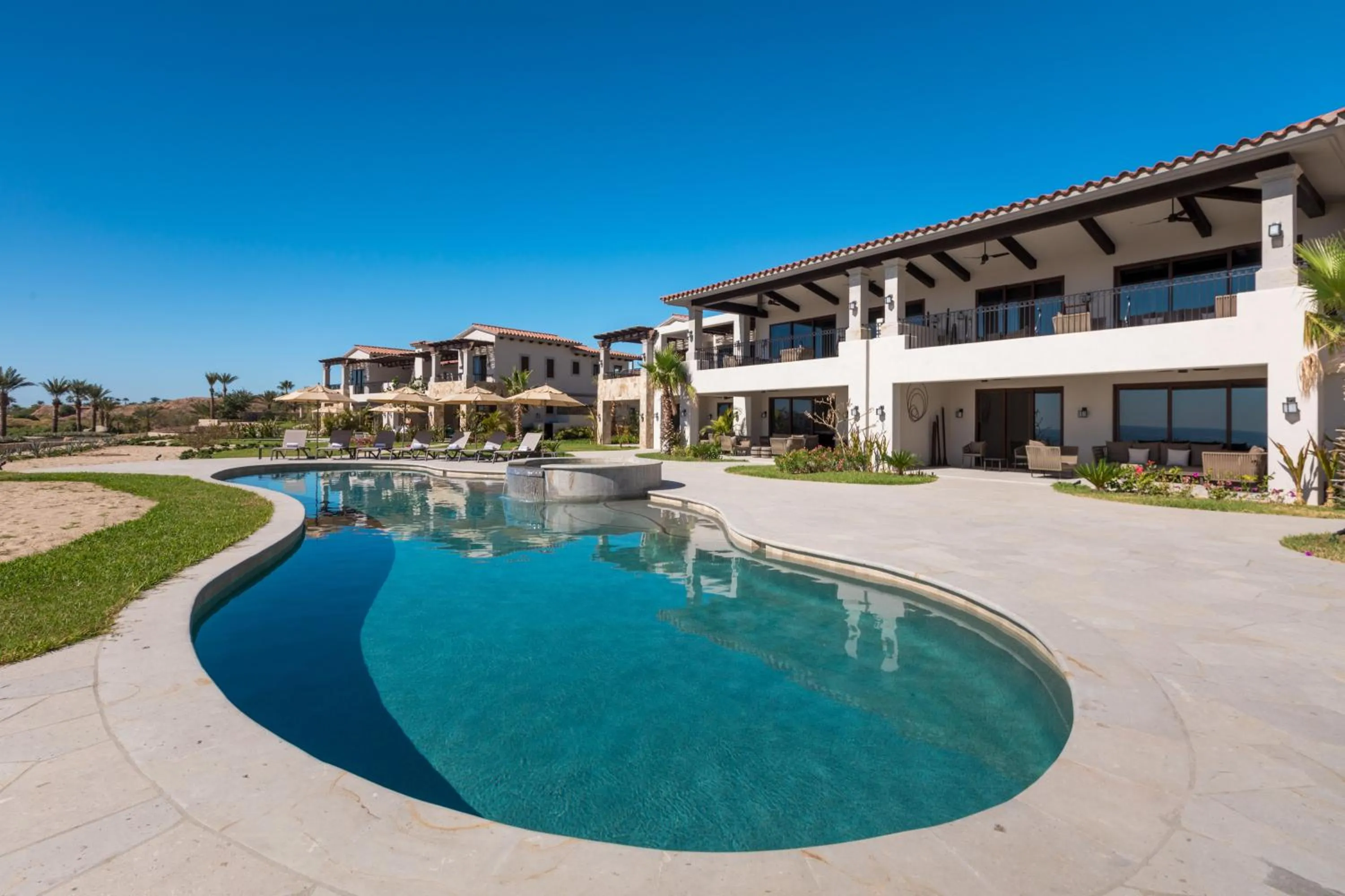 Swimming pool in Live Aqua Private Residences Los Cabos