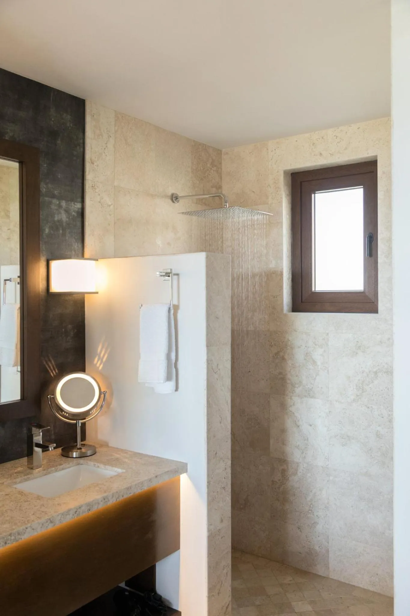 Shower in Live Aqua Private Residences Los Cabos
