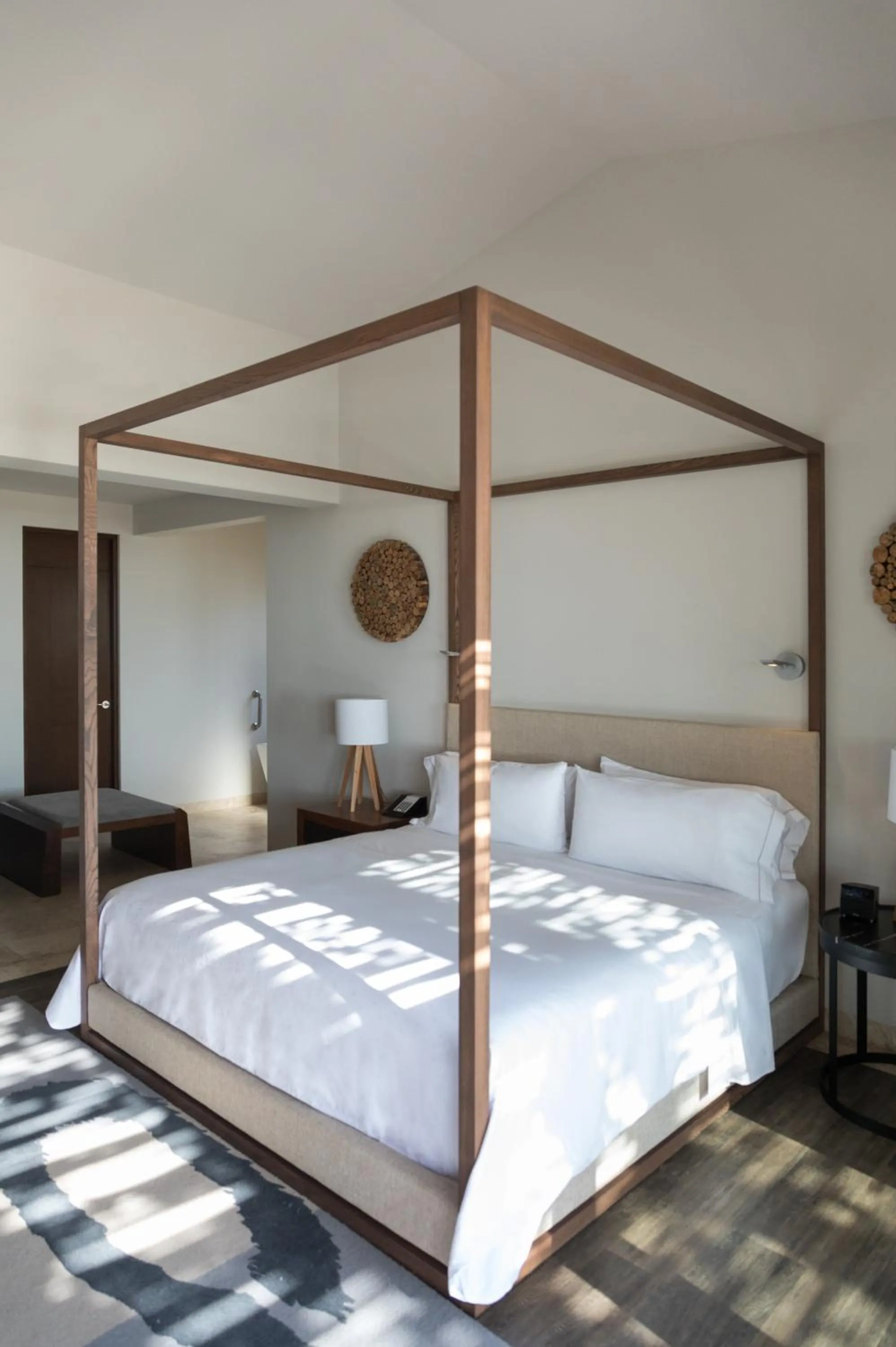 Photo of the whole room, Bed in Live Aqua Private Residences Los Cabos