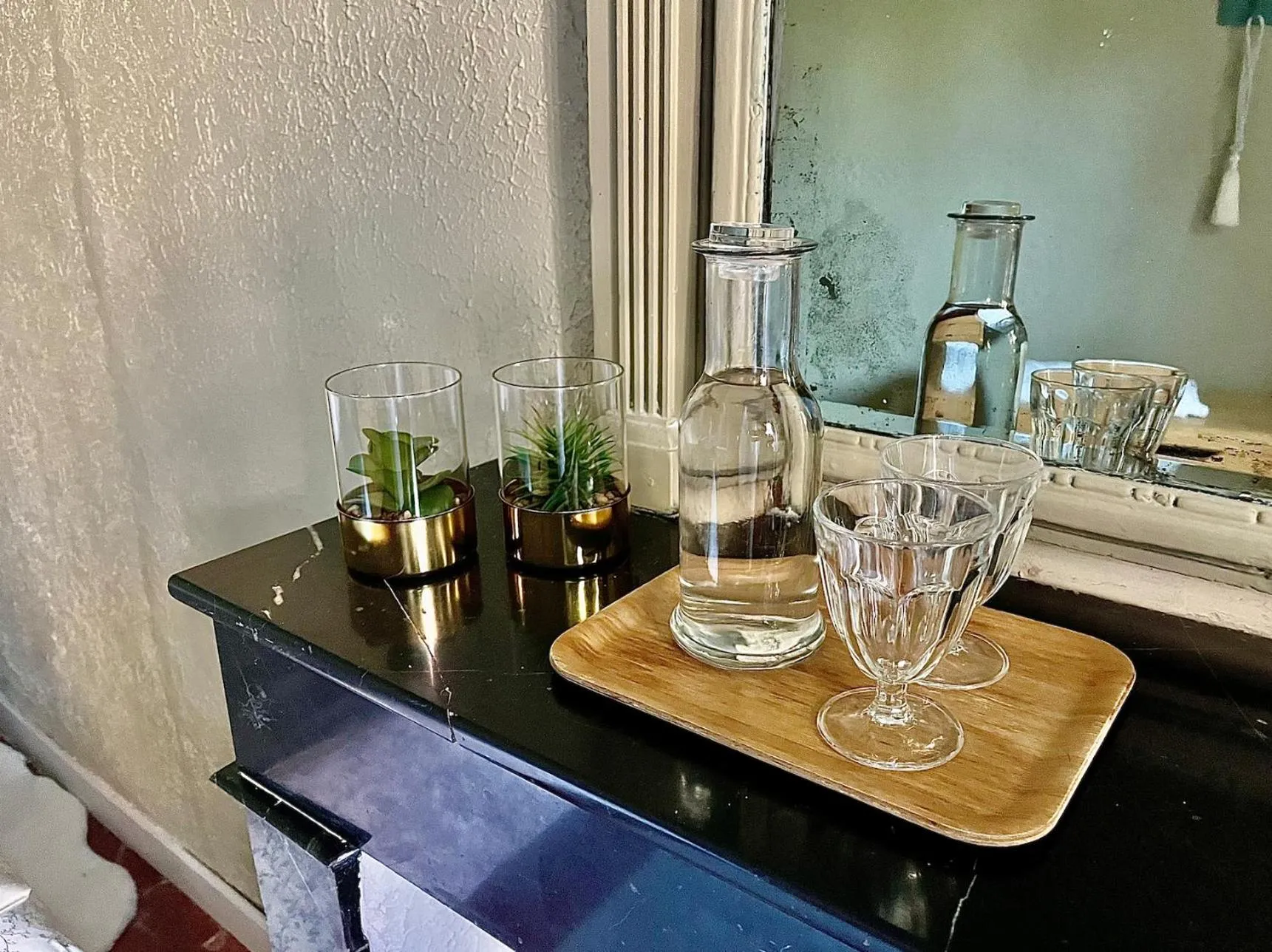 Coffee/tea facilities in La Maison Haute