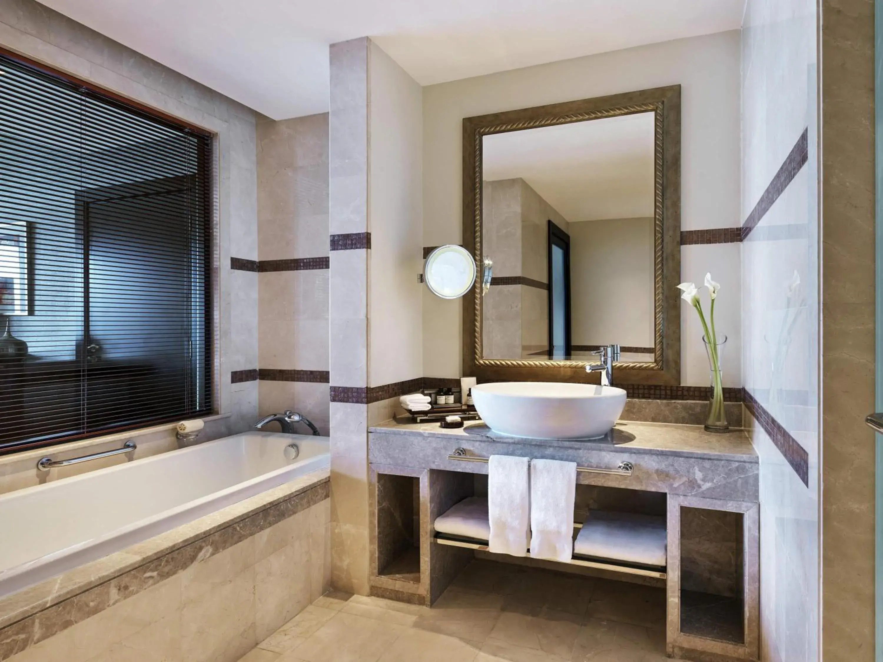 Fairmont One Bedroom Suite with Palm Sea View in Fairmont The Palm Fairmont One Bedroom Suite with Palm Sea View in Fairmont The Palm