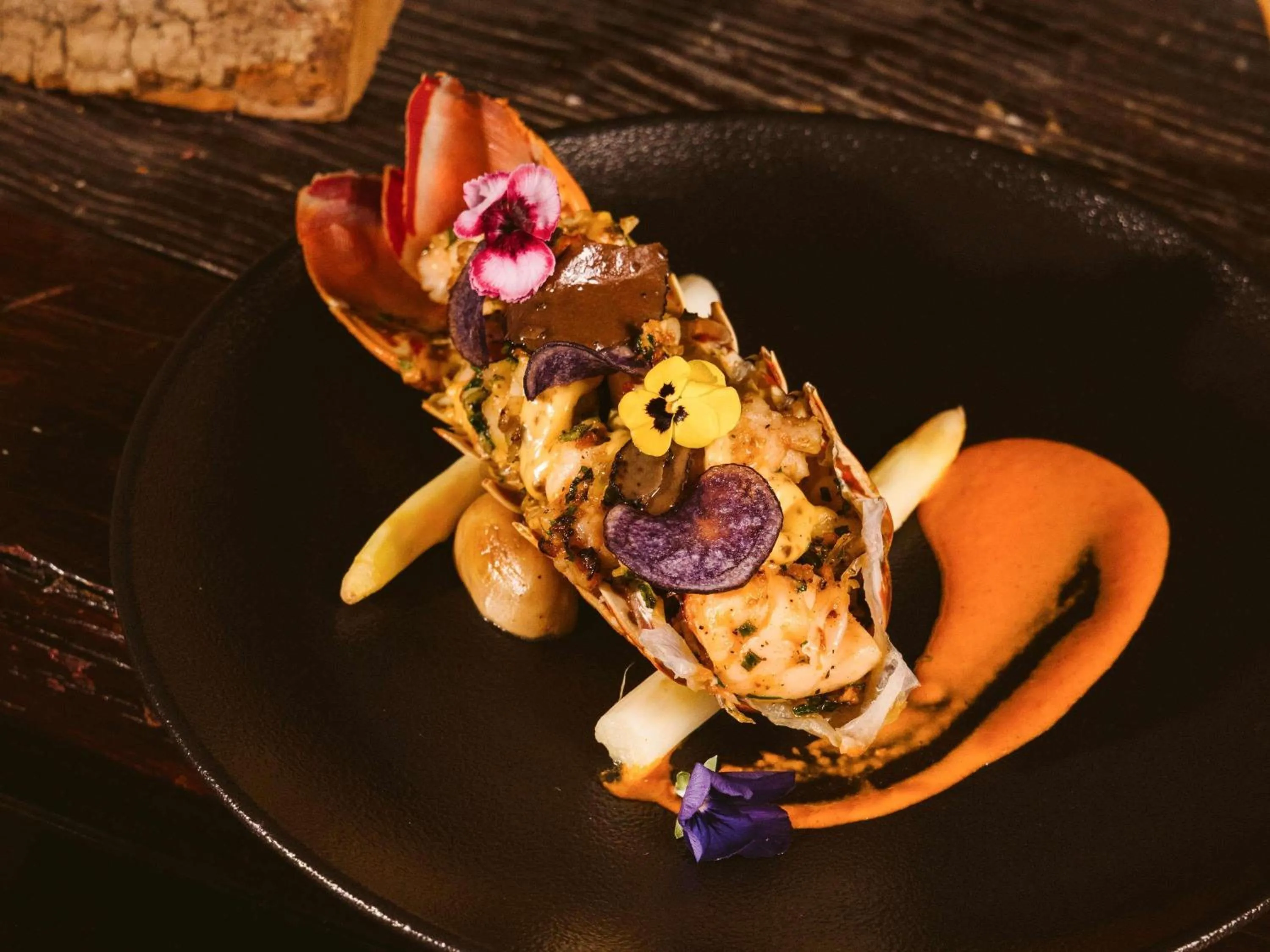 Restaurant/places to eat in Fairmont The Palm