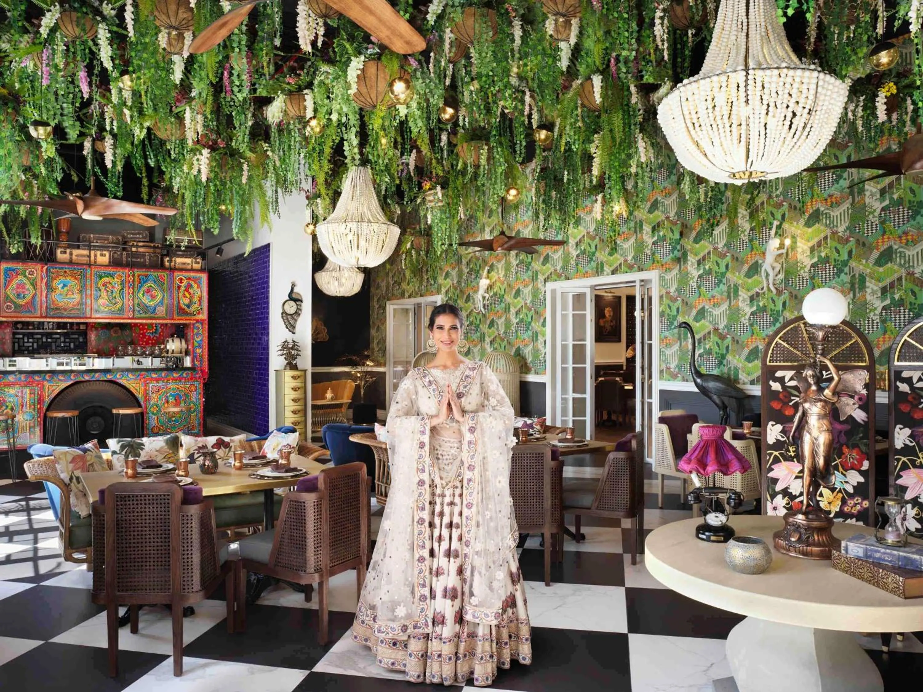 Restaurant/places to eat in Fairmont The Palm