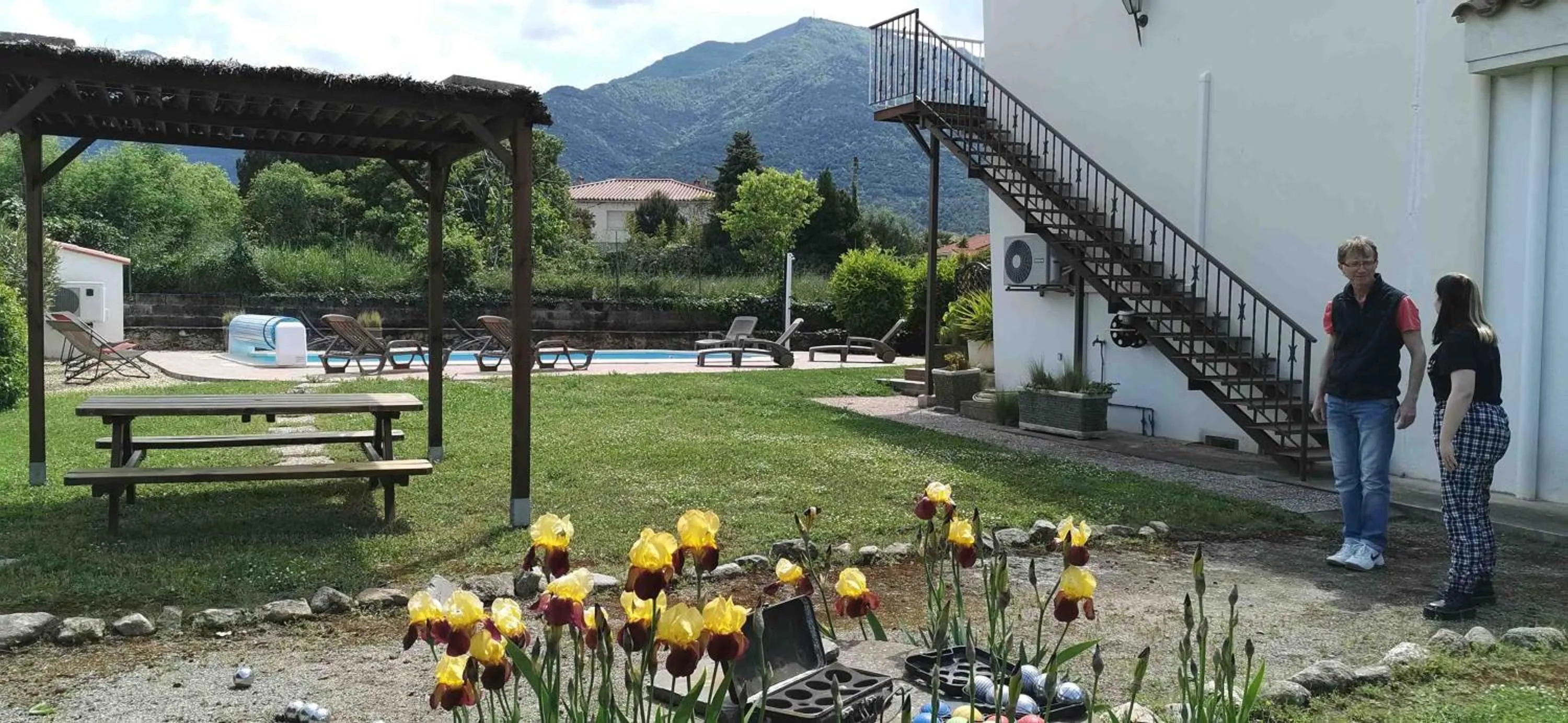 Children play ground in Chambres d'hôtes et gîtes Al Pati