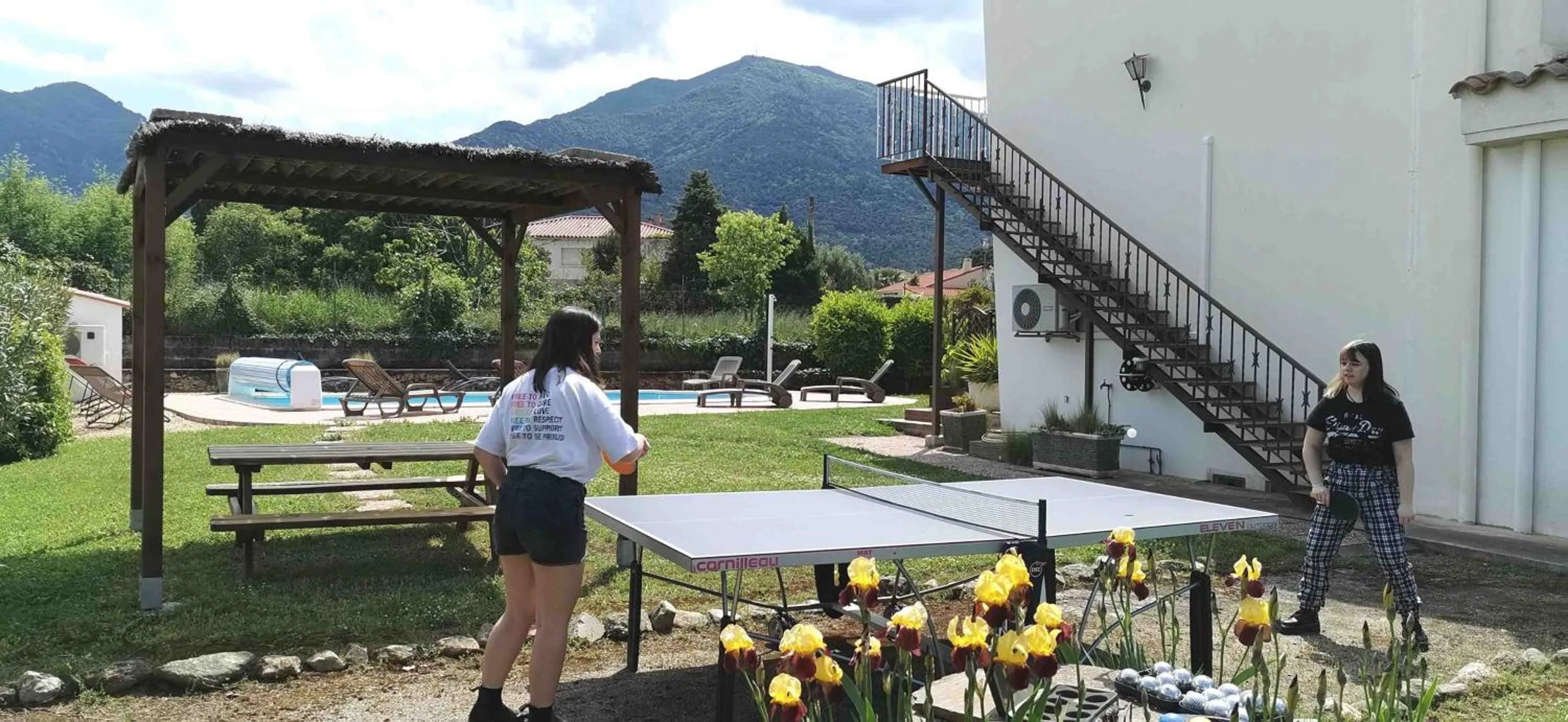 Table tennis in Chambres d'hôtes et gîtes Al Pati