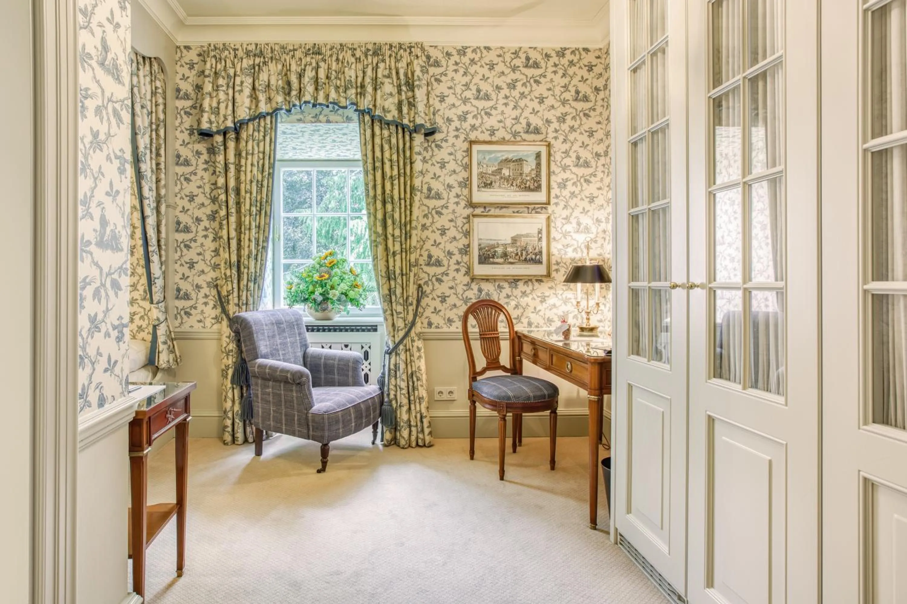 Living room in Wald & Schlosshotel Friedrichsruhe