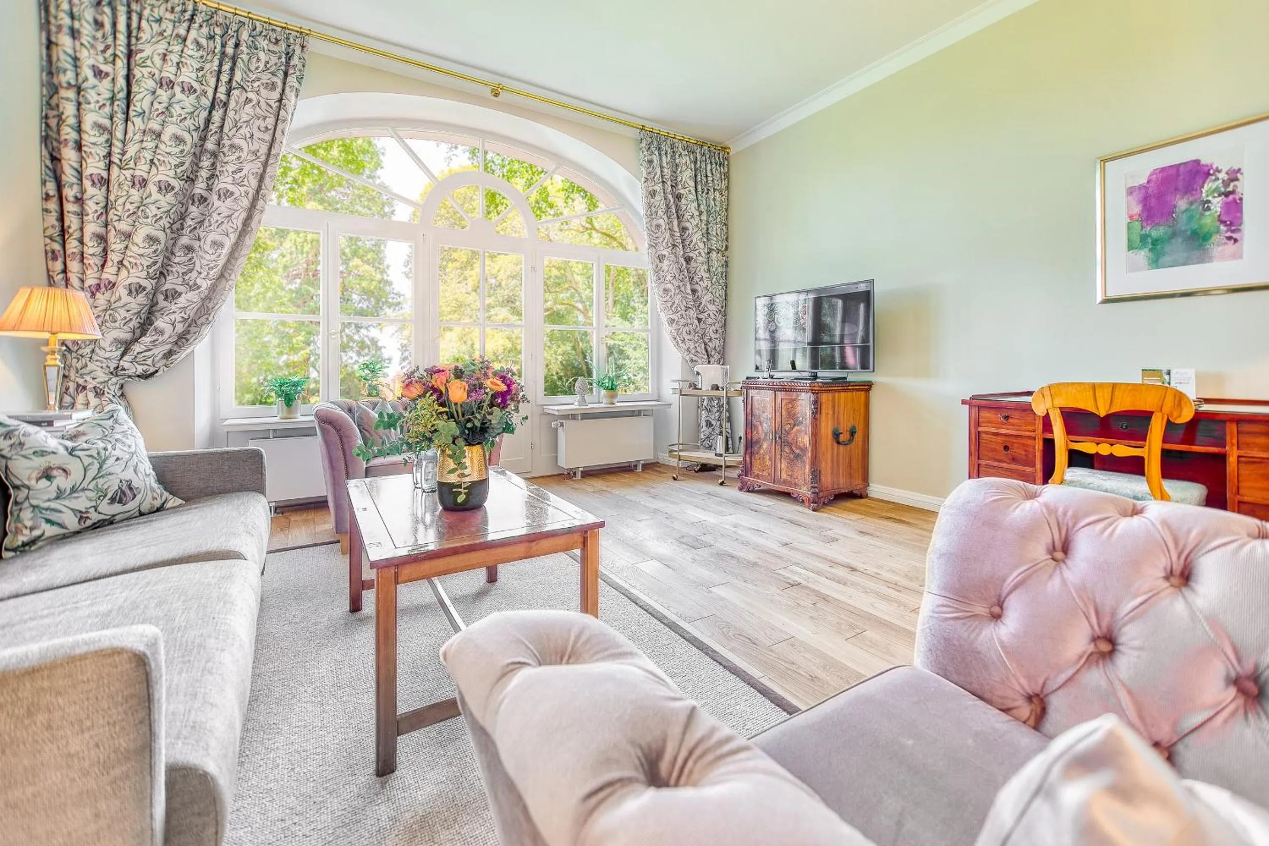 Living room in Wald & Schlosshotel Friedrichsruhe