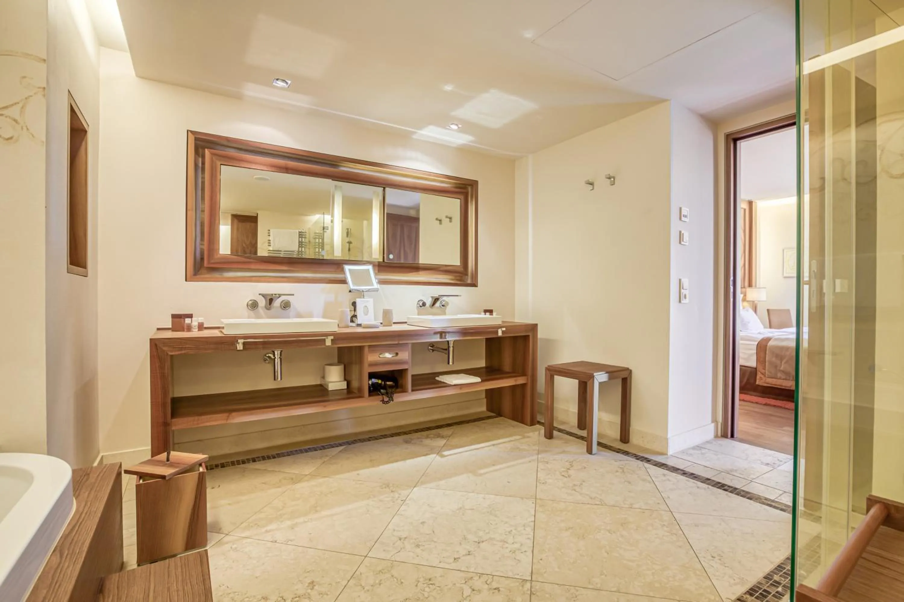 Bathroom in Wald & Schlosshotel Friedrichsruhe