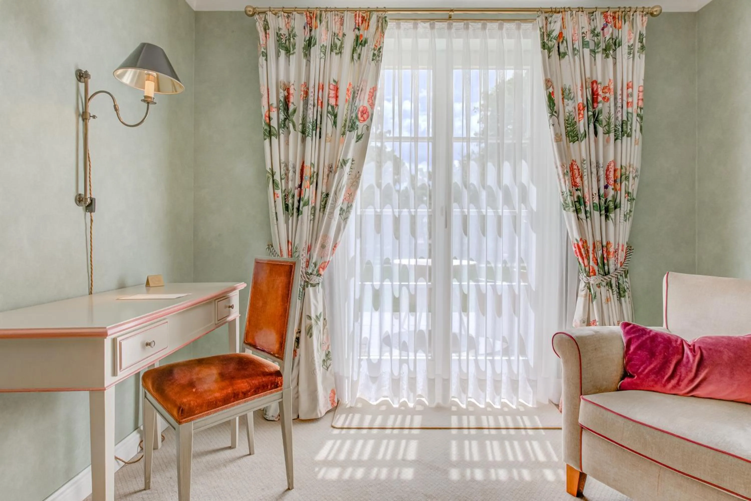 Seating area in Wald & Schlosshotel Friedrichsruhe