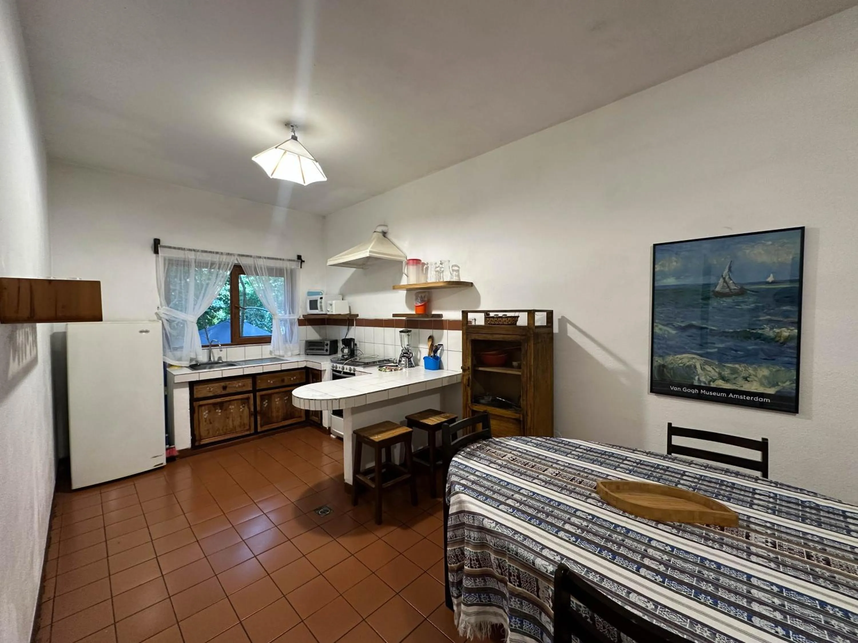 Dining area in Apartamentos Otorongo Cuenca Ecuador