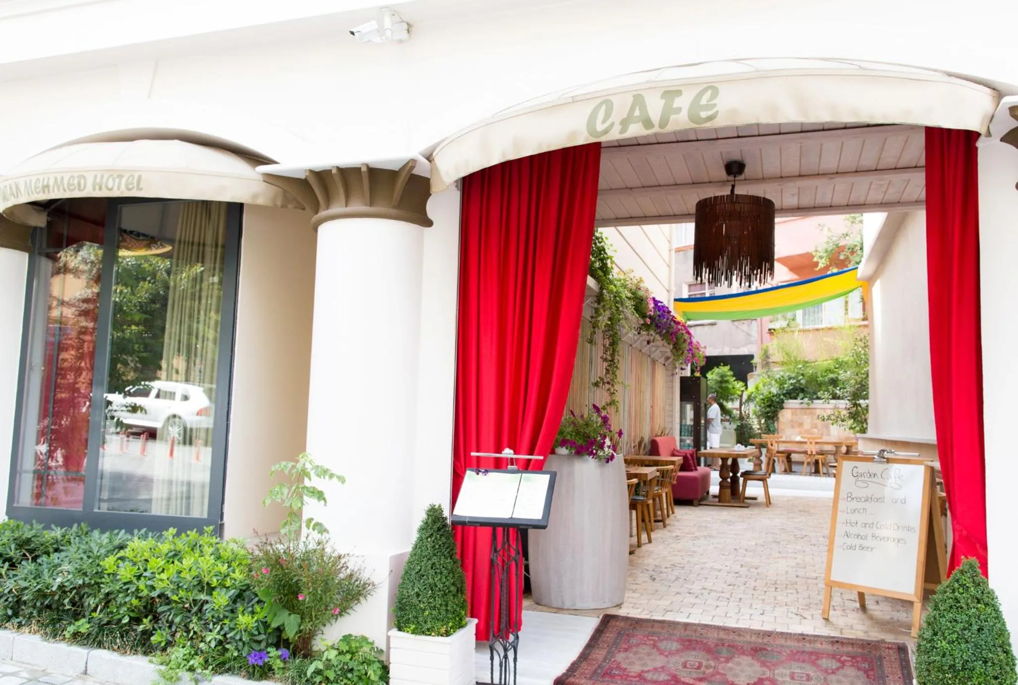 Patio in Sultan Mehmed Hotel
