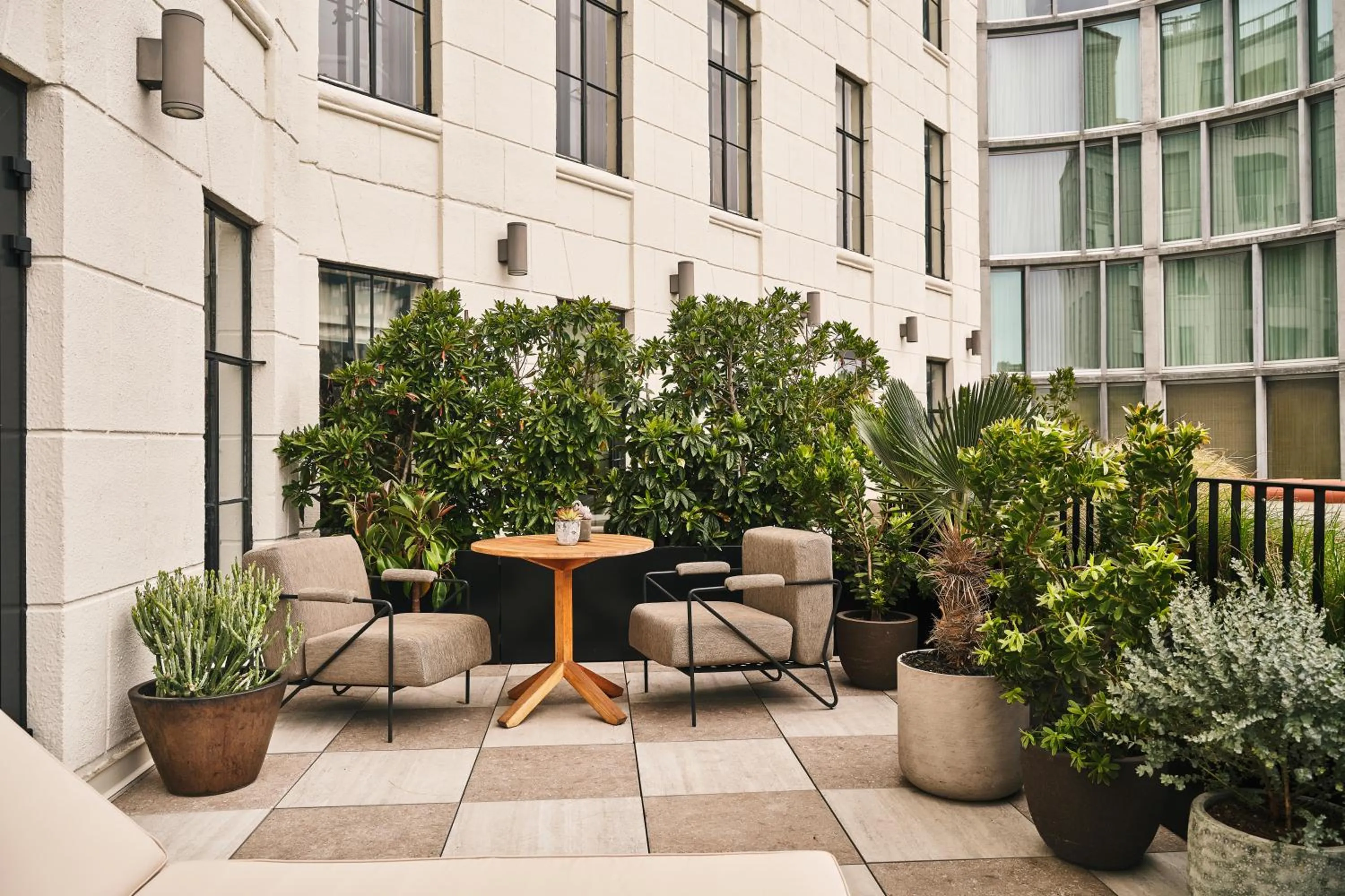 Patio in Santa Monica Proper Hotel, a Member of Design Hotels