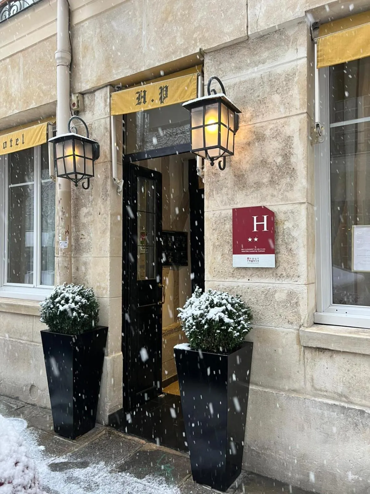 Property building in Pratic Hotel