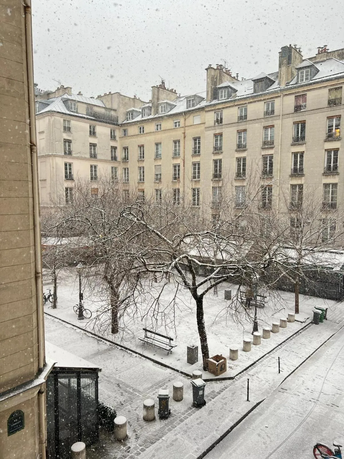 Property building in Pratic Hotel