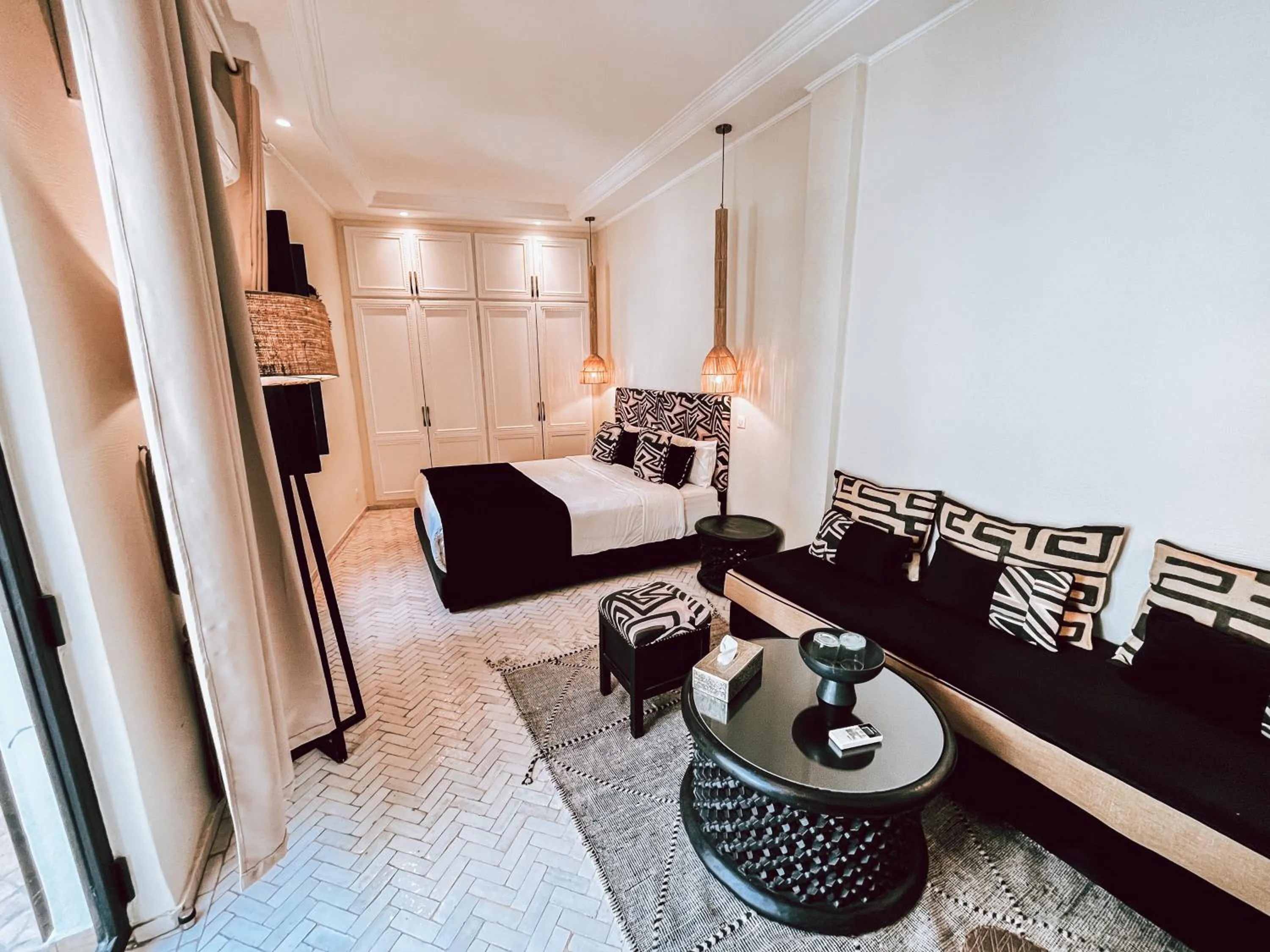Living room, Bed in Riad Al Rimal & Spa