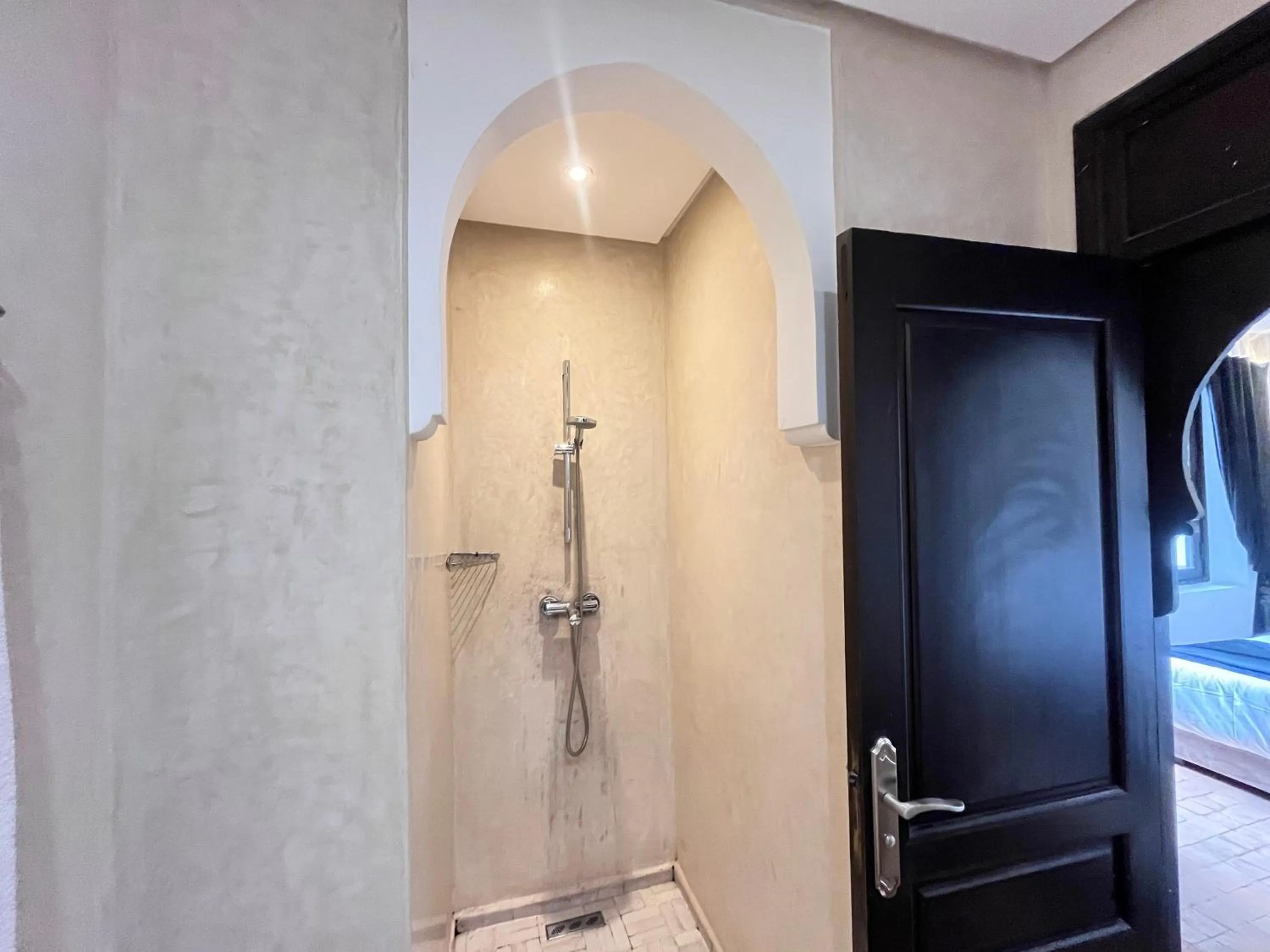 Shower in Riad Al Rimal & Spa