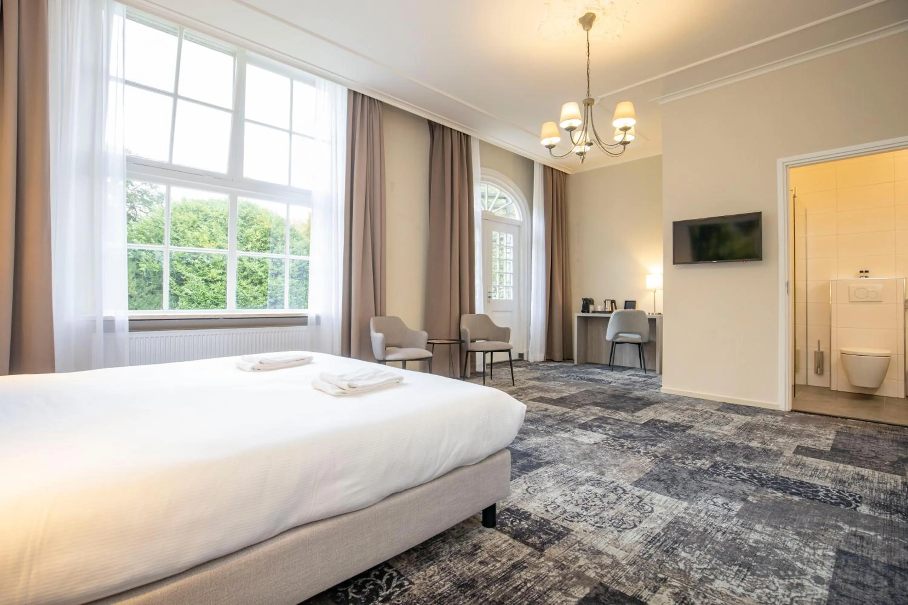 Bedroom, Bed in Fletcher Hotel Landgoed Huis te Eerbeek