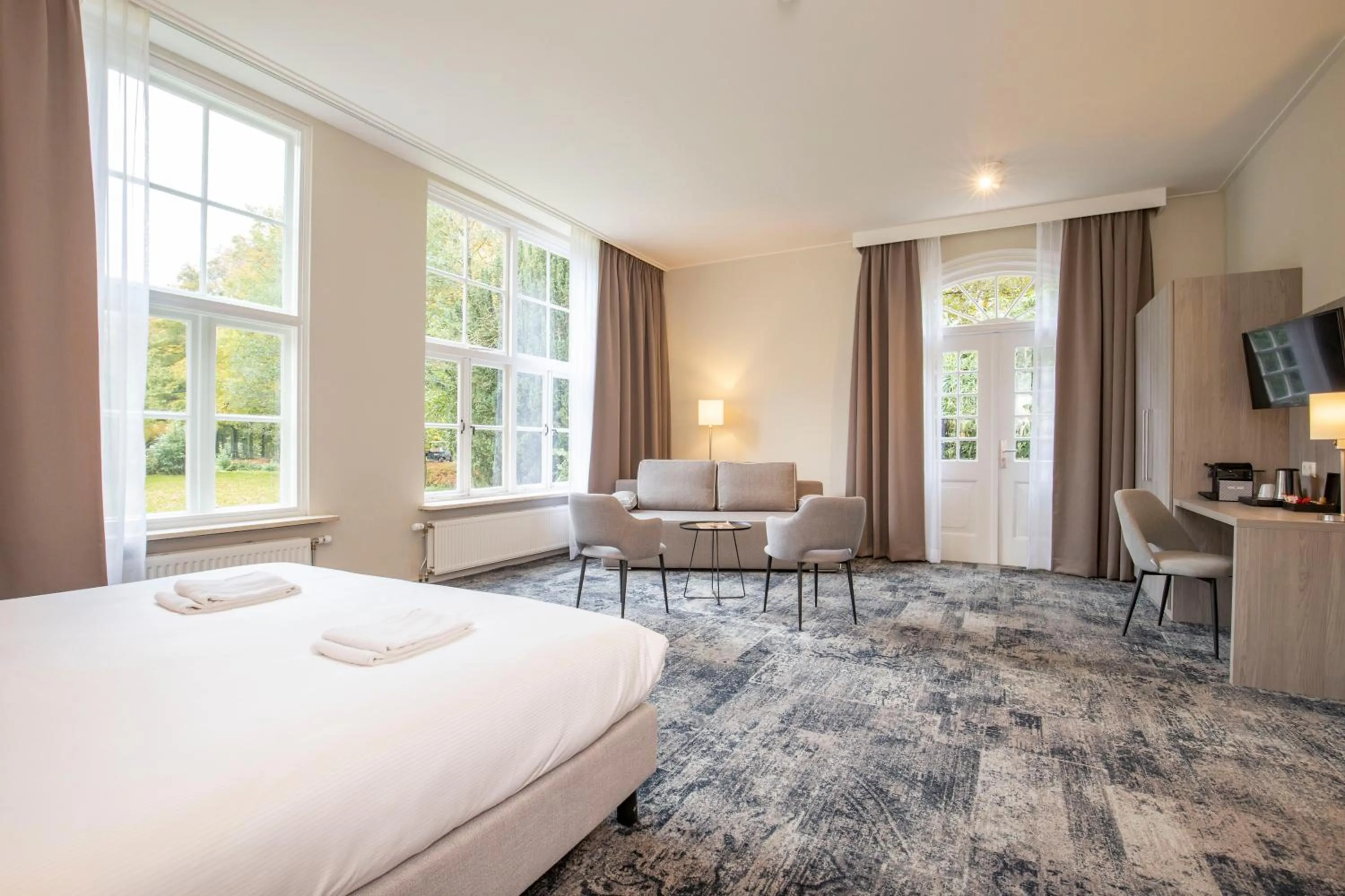 Photo of the whole room, Bed in Fletcher Hotel Landgoed Huis te Eerbeek