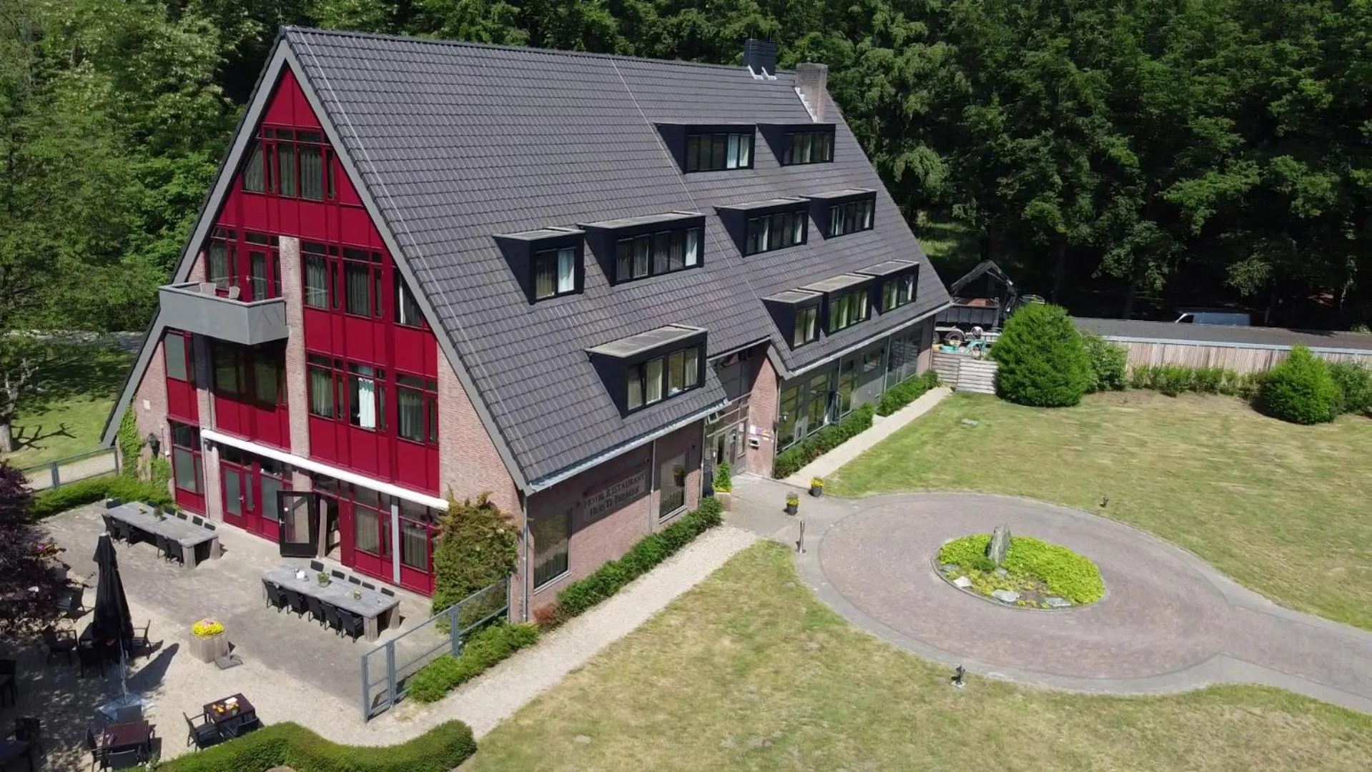 Property building in Fletcher Hotel Landgoed Huis te Eerbeek