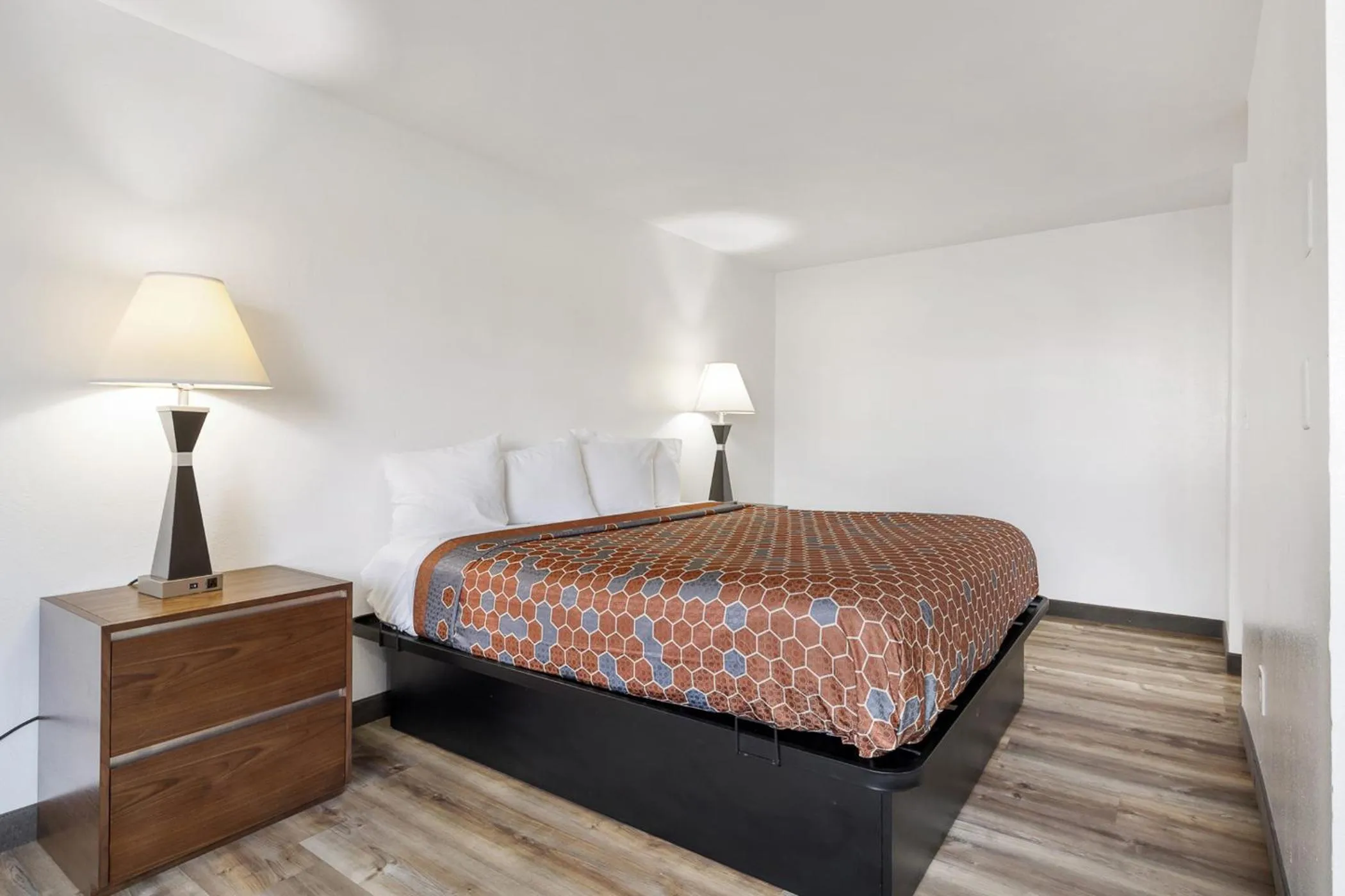 Bedroom, Bed in Kennewick Inn & Suites Tri Cities