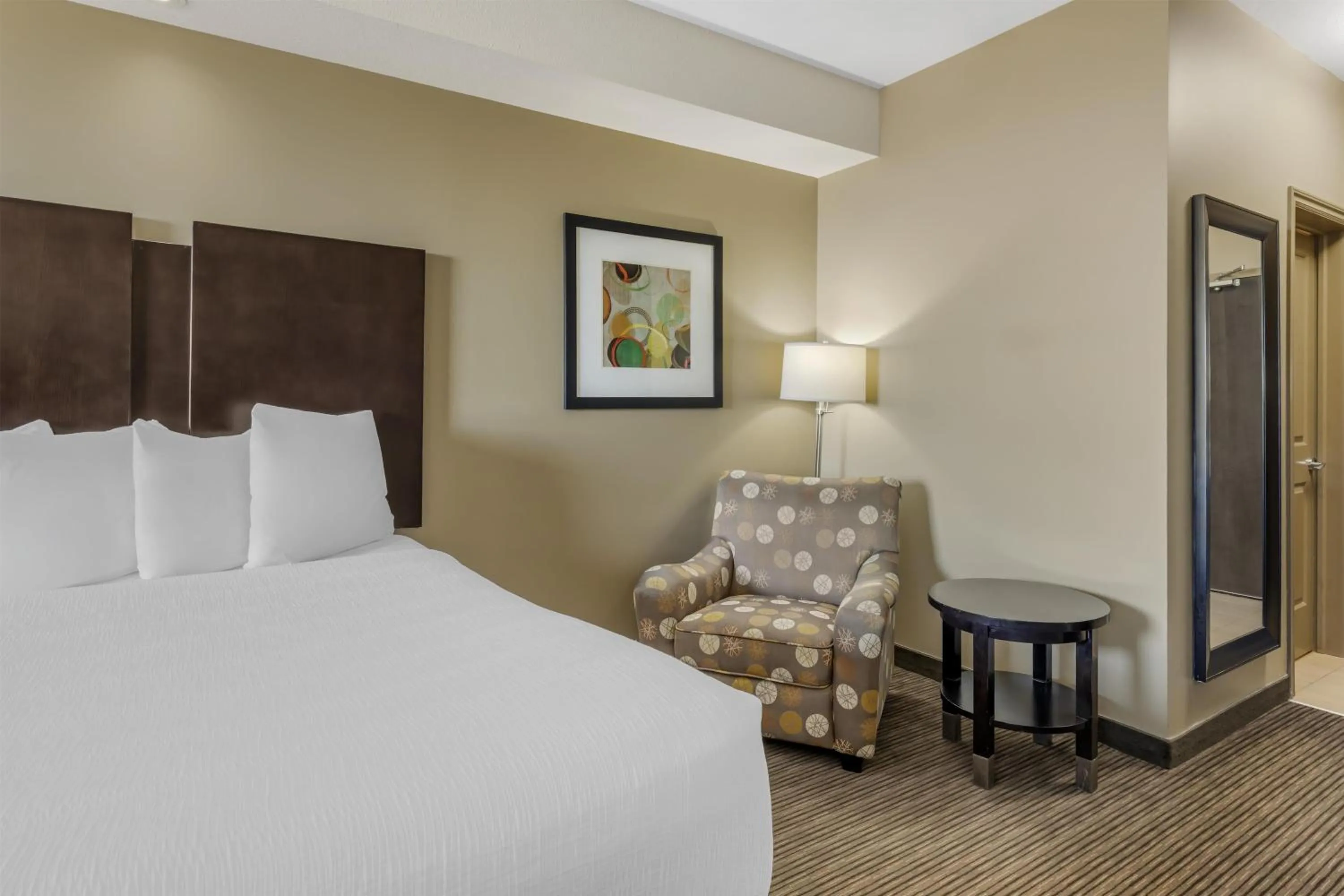 Bedroom, Bed in Best Western Plus Moose Jaw