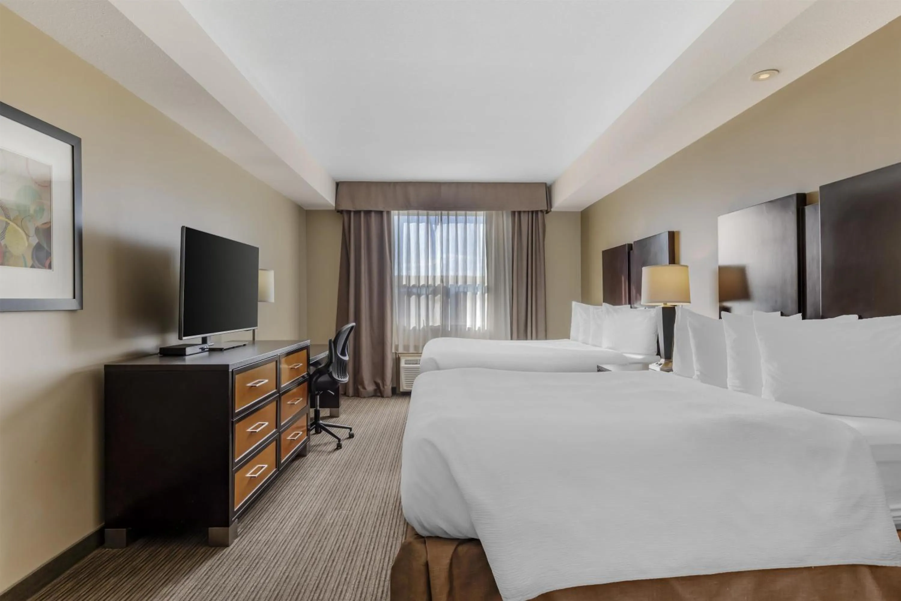 Bedroom, Bed in Best Western Plus Moose Jaw