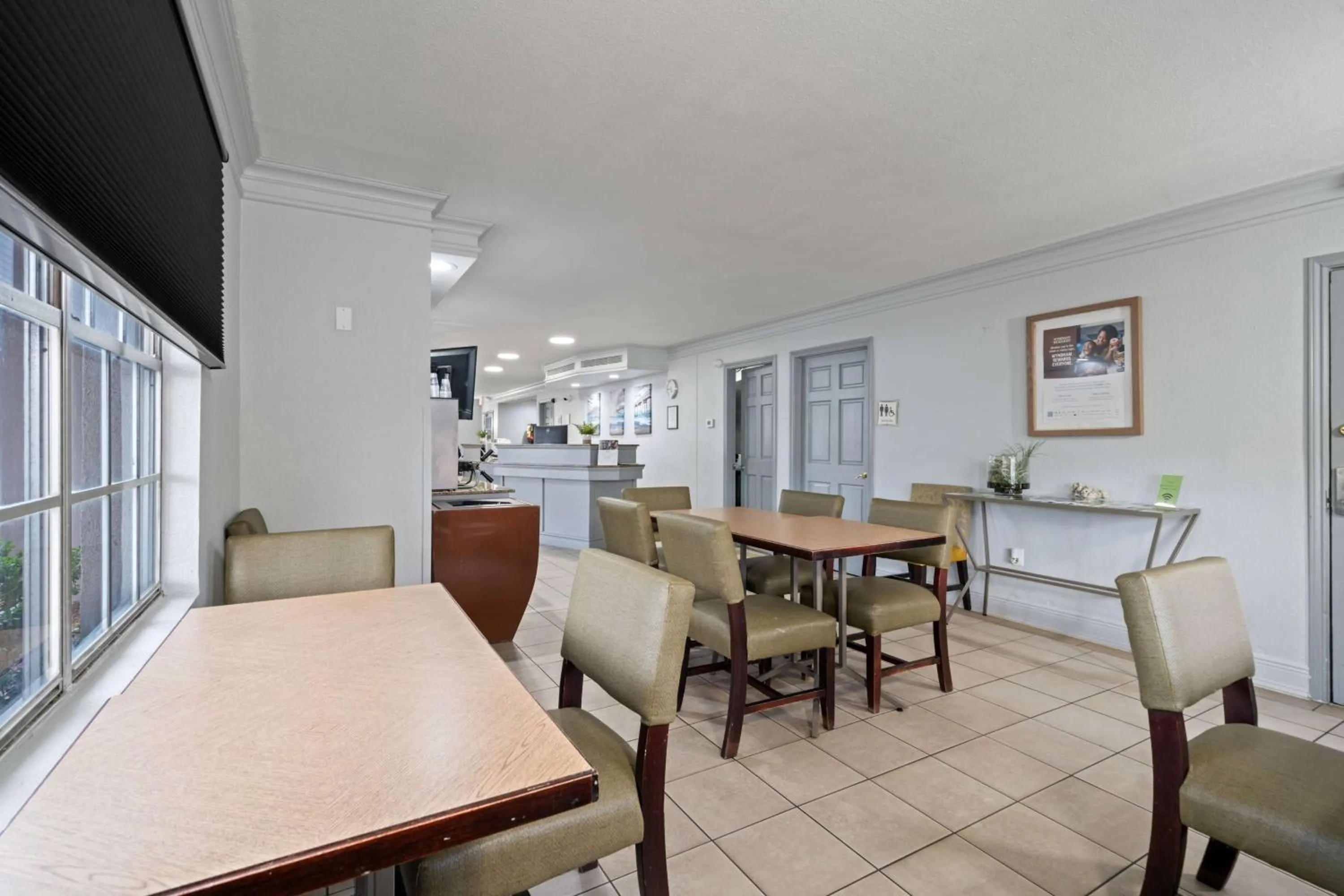 Breakfast in La Quinta Inn by Wyndham Corpus Christi North