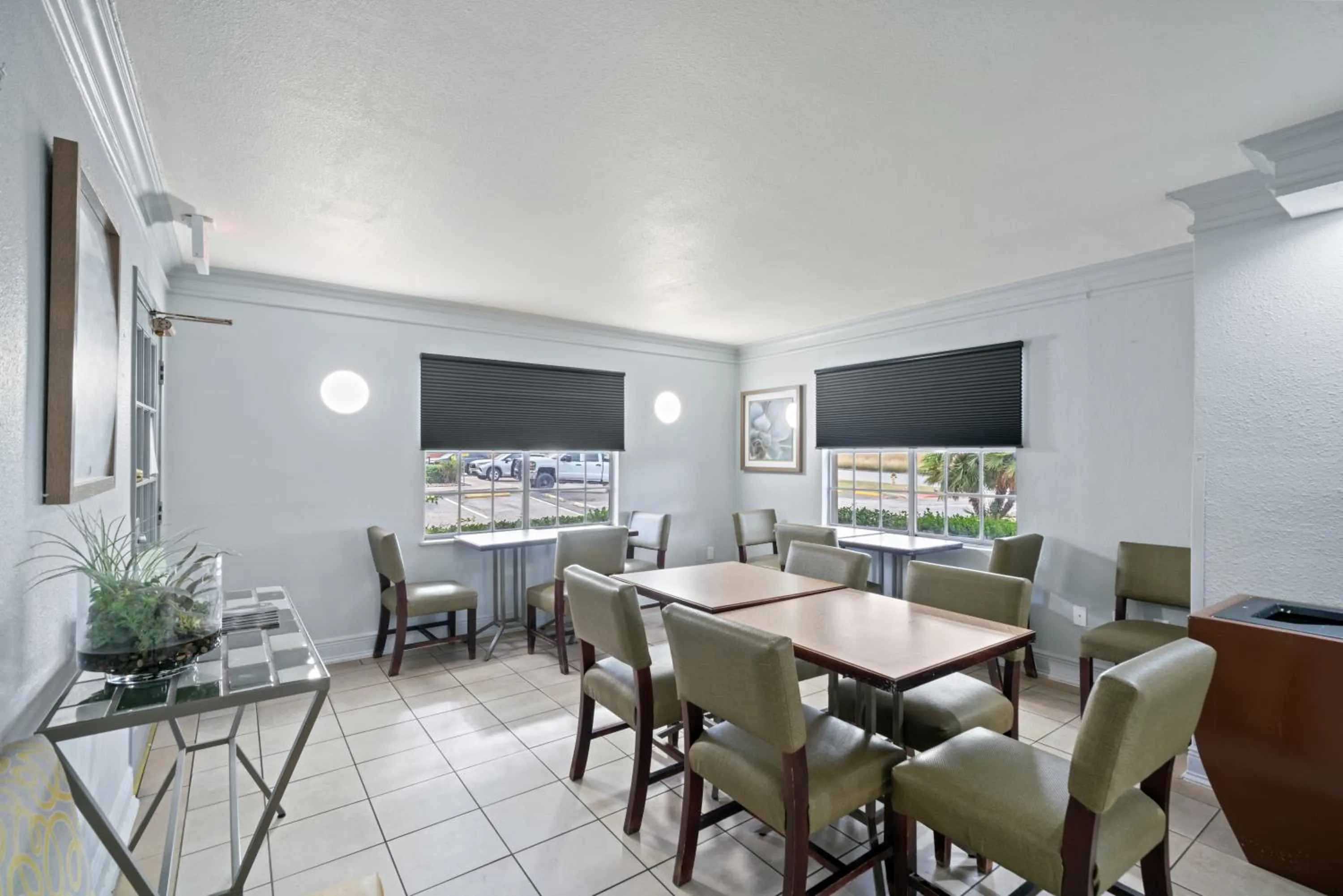 Breakfast in La Quinta Inn by Wyndham Corpus Christi North