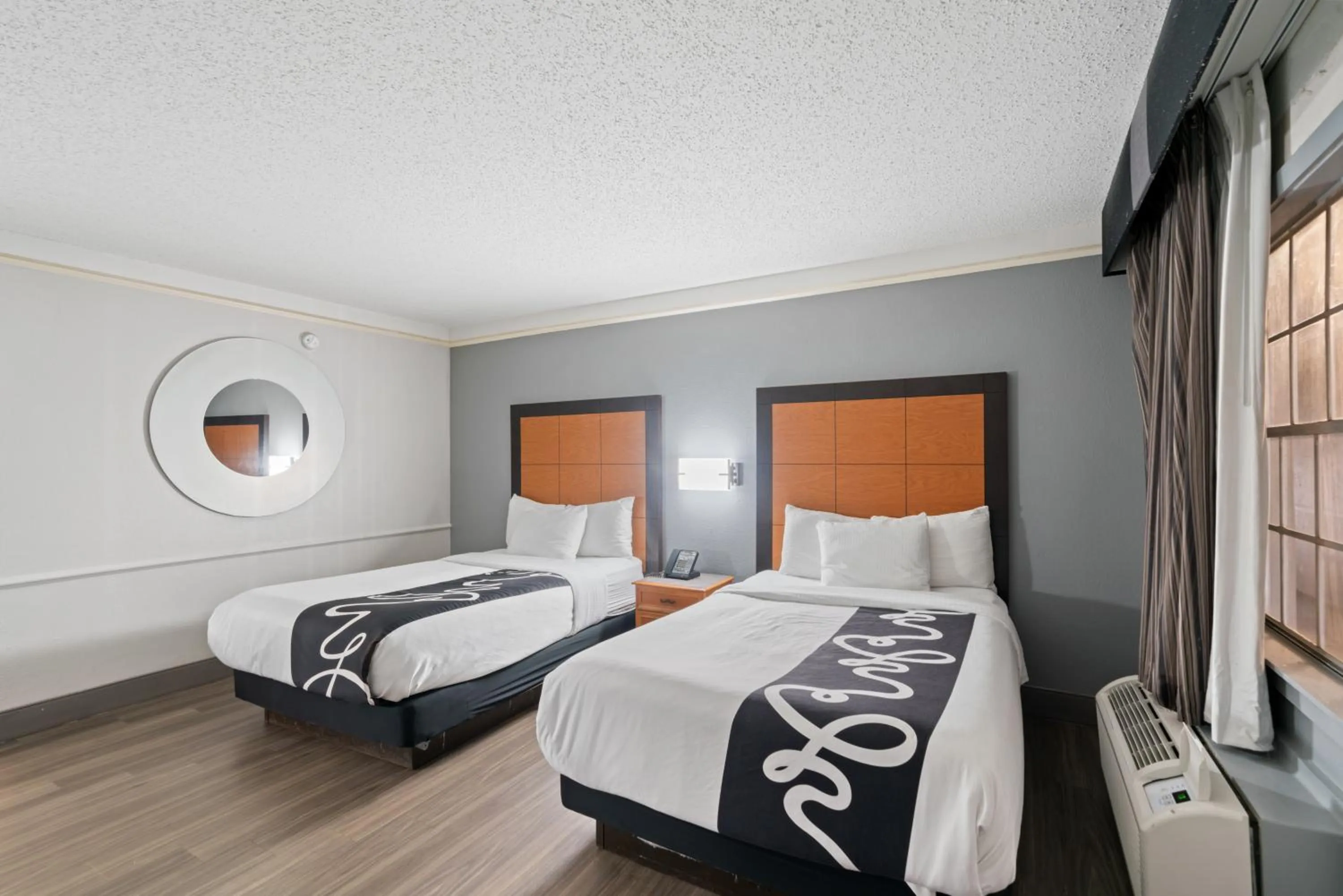 Bedroom in La Quinta Inn by Wyndham Corpus Christi North