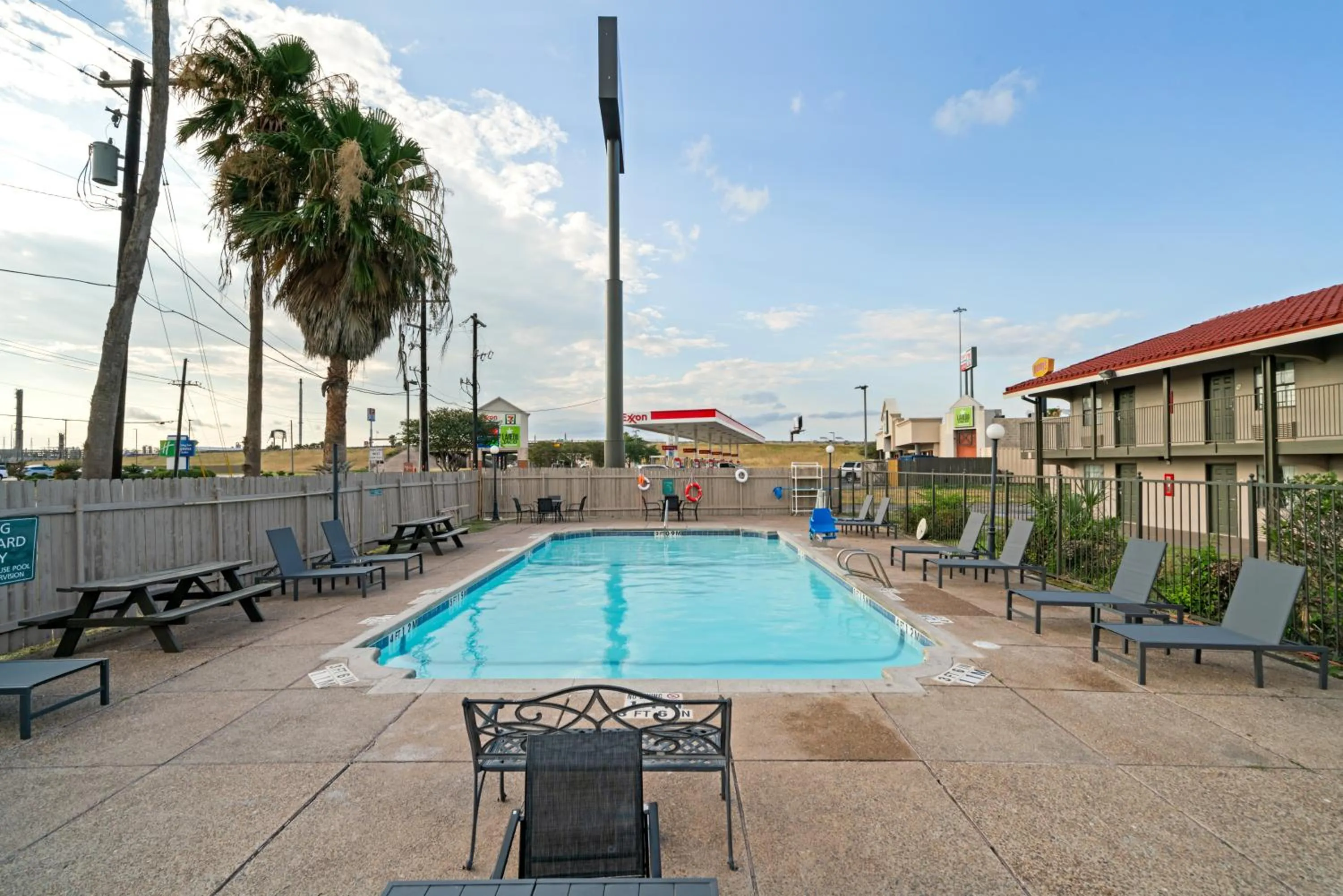 Swimming pool in La Quinta Inn by Wyndham Corpus Christi North
