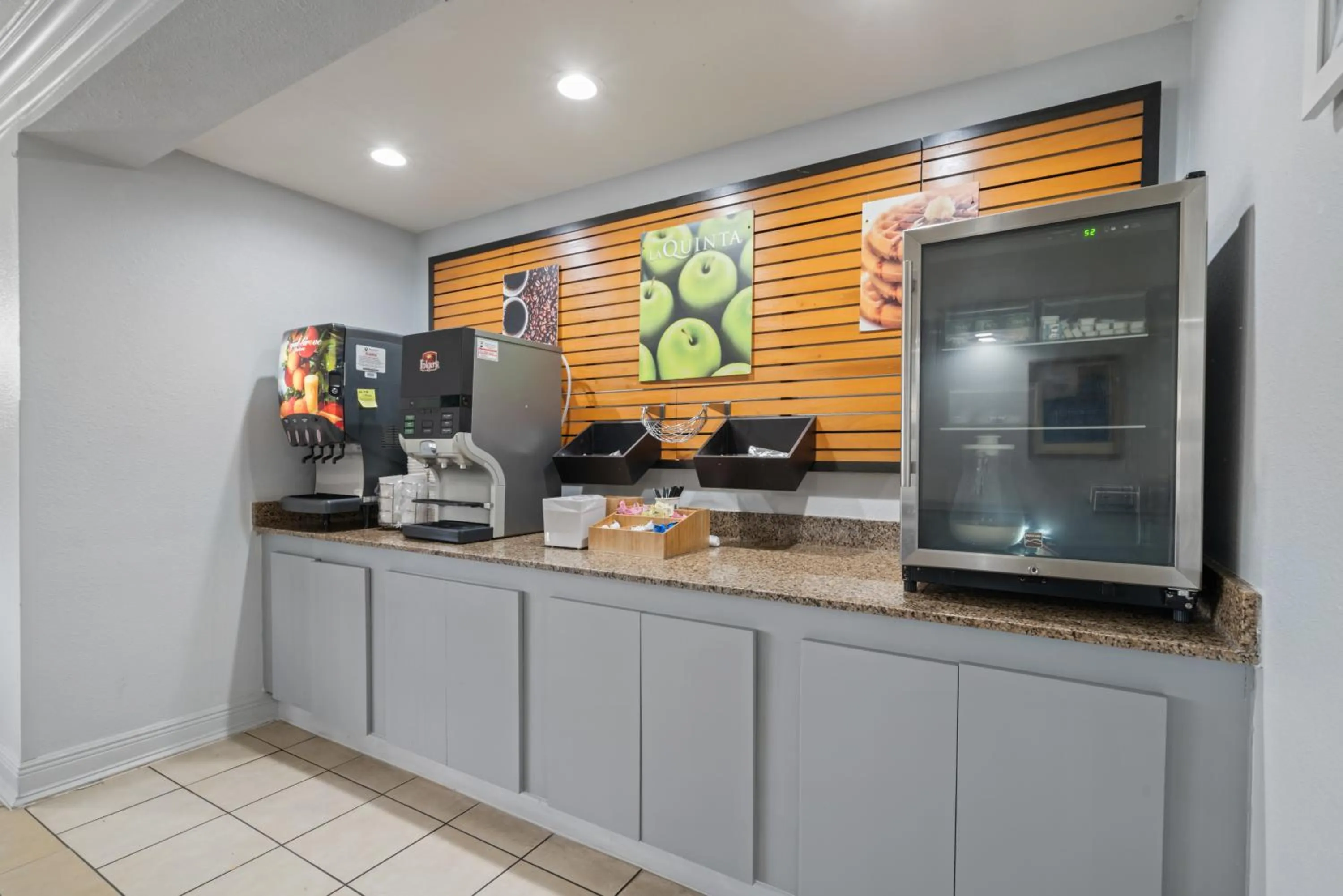 Breakfast in La Quinta Inn by Wyndham Corpus Christi North