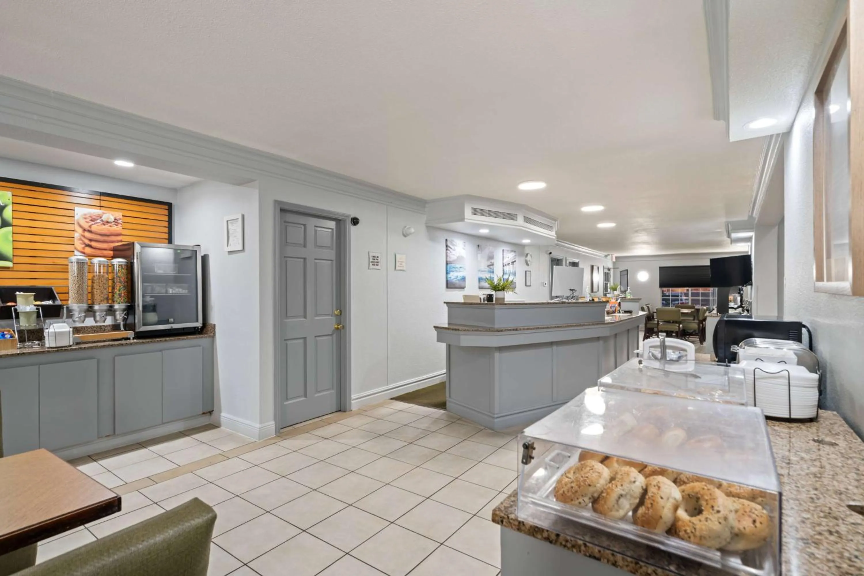 Breakfast in La Quinta Inn by Wyndham Corpus Christi North